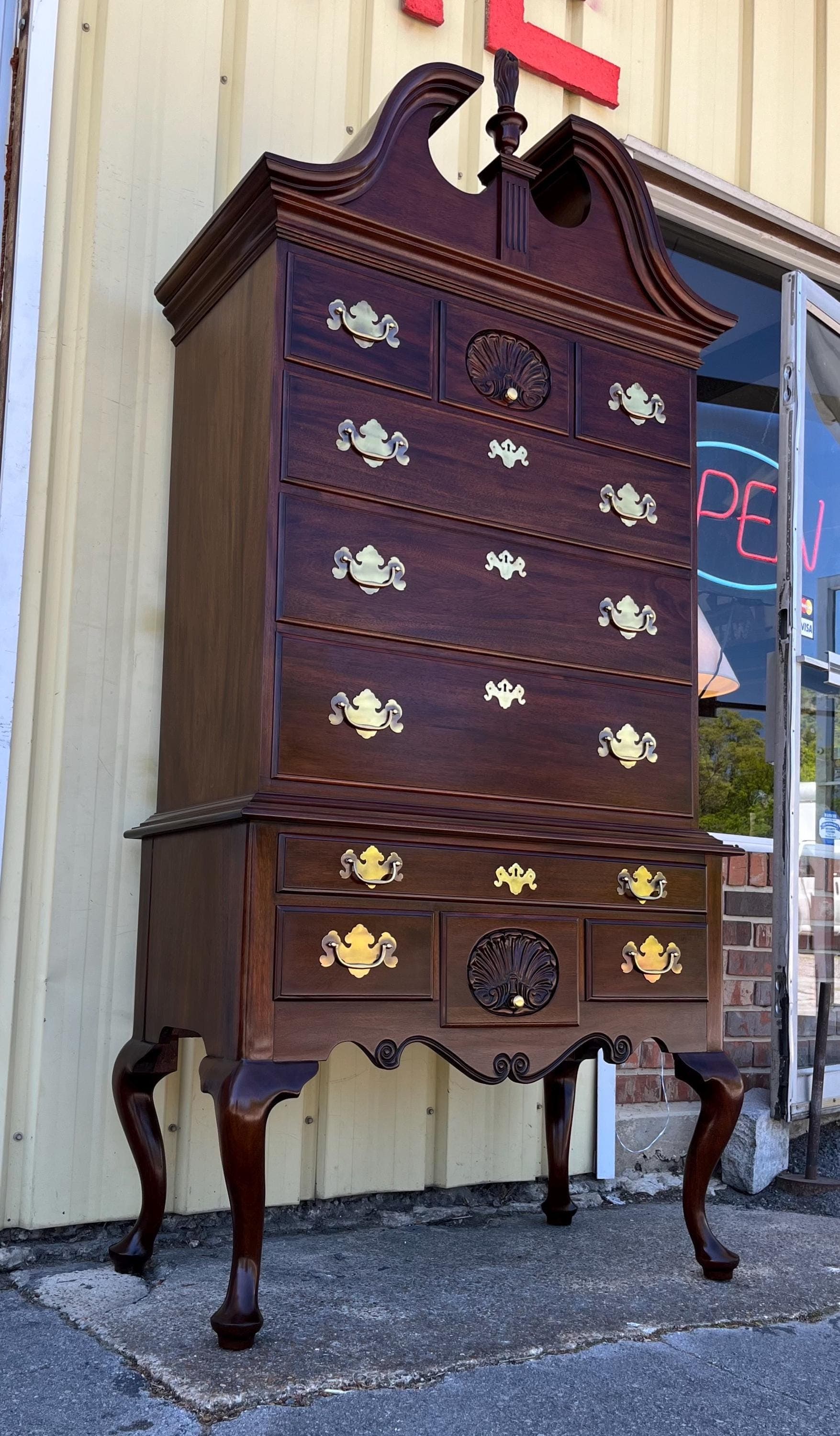 Henkel-Harris Mahogany Highboy Chest: Vintage Flame Finial, Cabriole Legs - Thumbnail 3