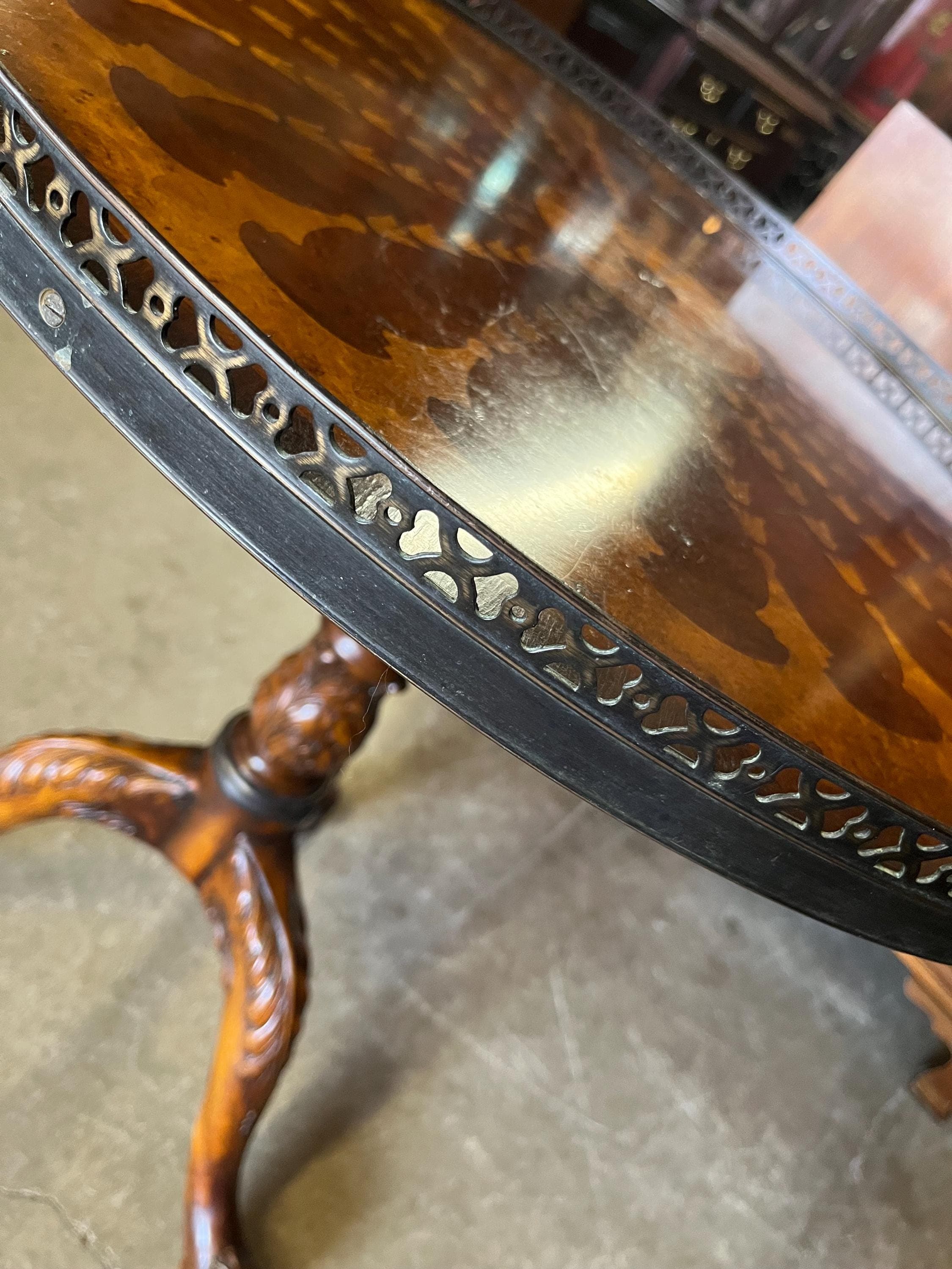 Round Inlaid Table Attributed to Theodore Alexander - Thumbnail 5