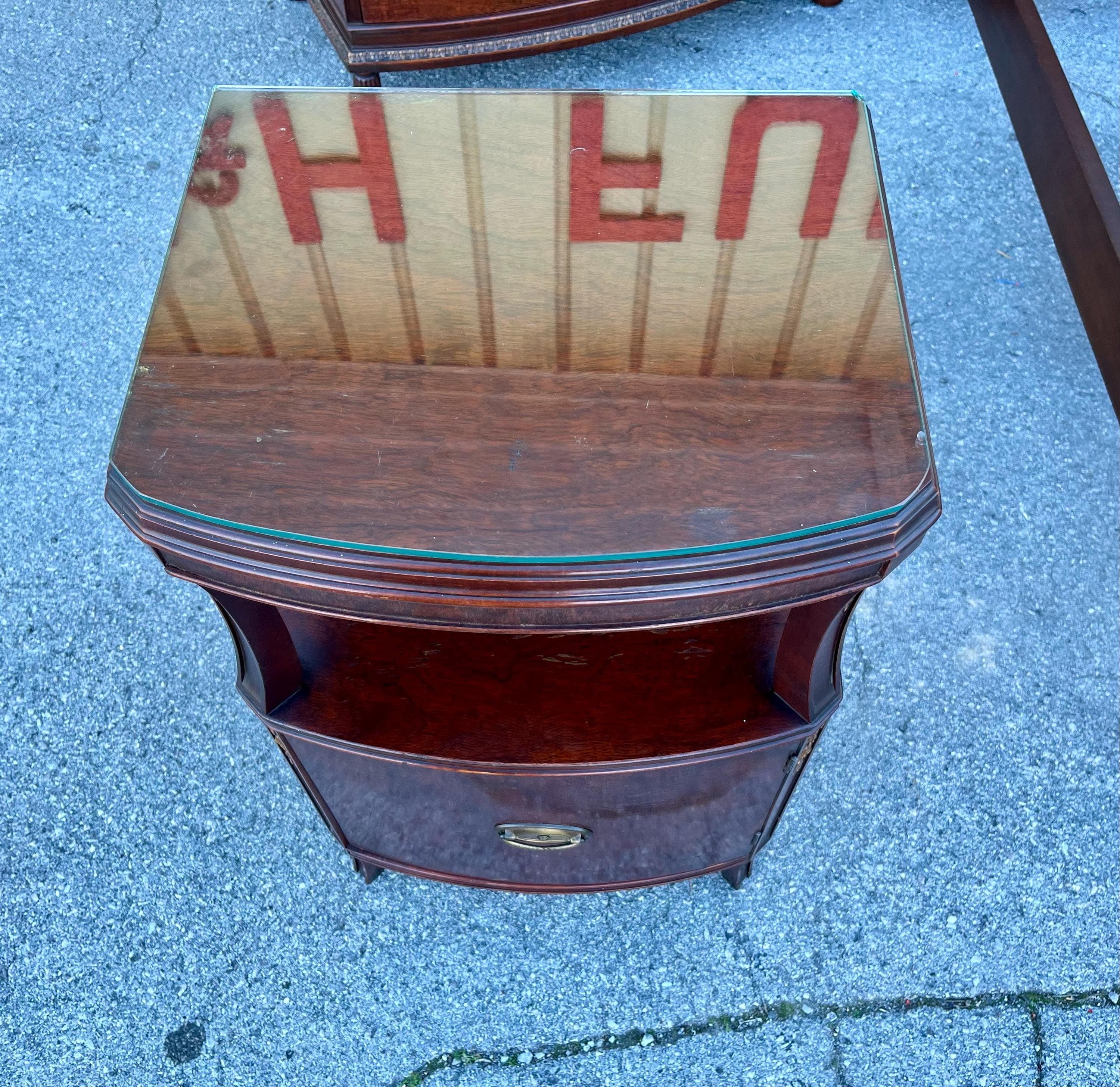 Romweber Nightstand - Thumbnail 4