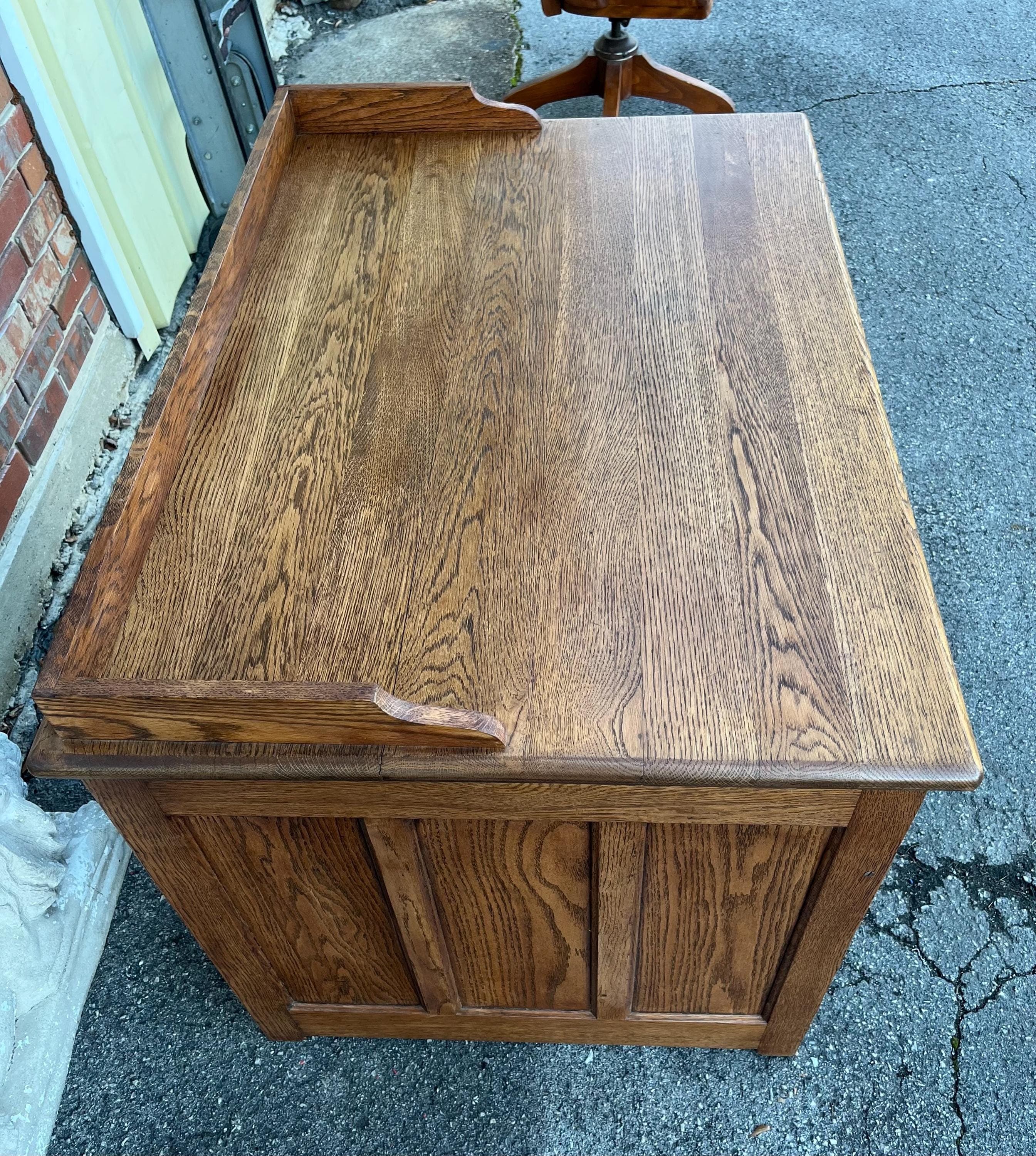 Early 20th Century Oak Desk - Thumbnail 7