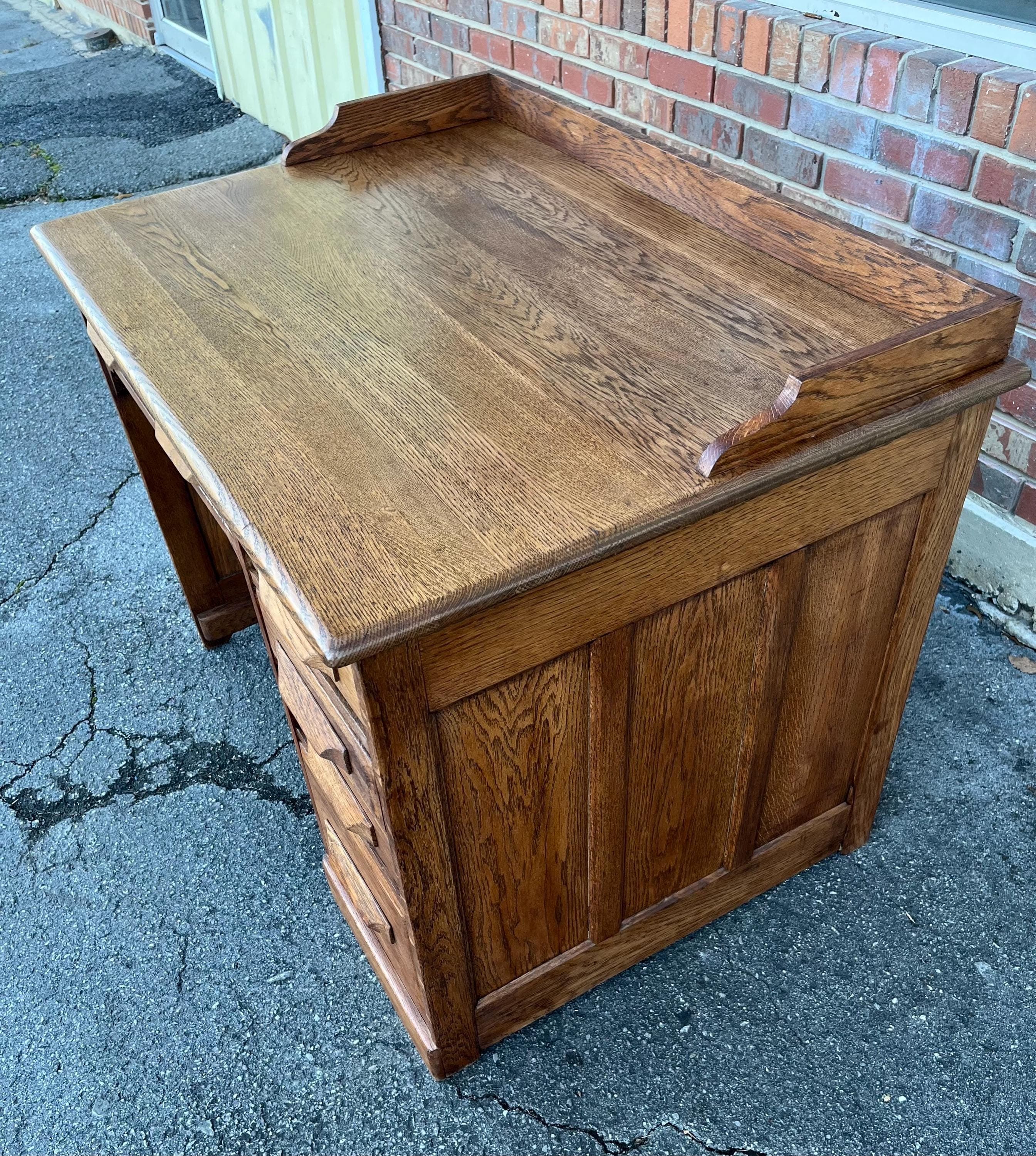 Early 20th Century Oak Desk - Thumbnail 11