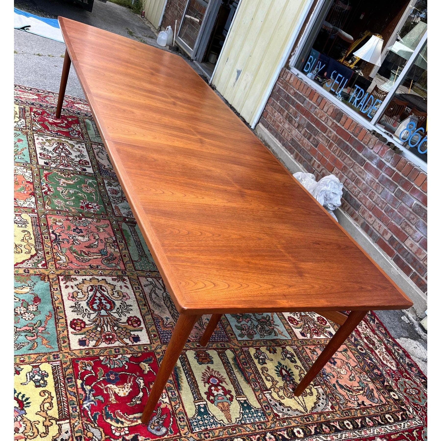 Sibast Danish Dining Room Table and 8 Chairs - Thumbnail 6