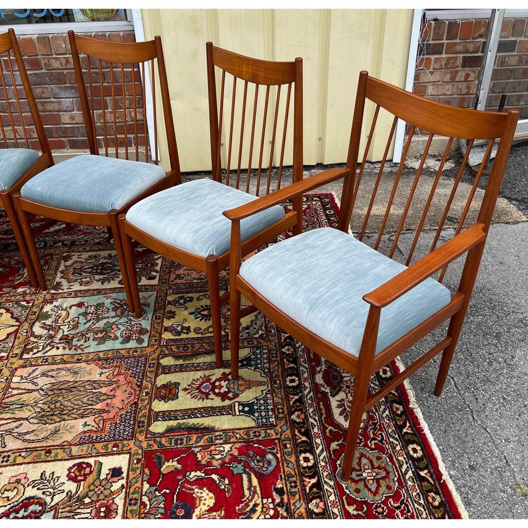 Sibast Danish Dining Room Table and 8 Chairs - Thumbnail 10