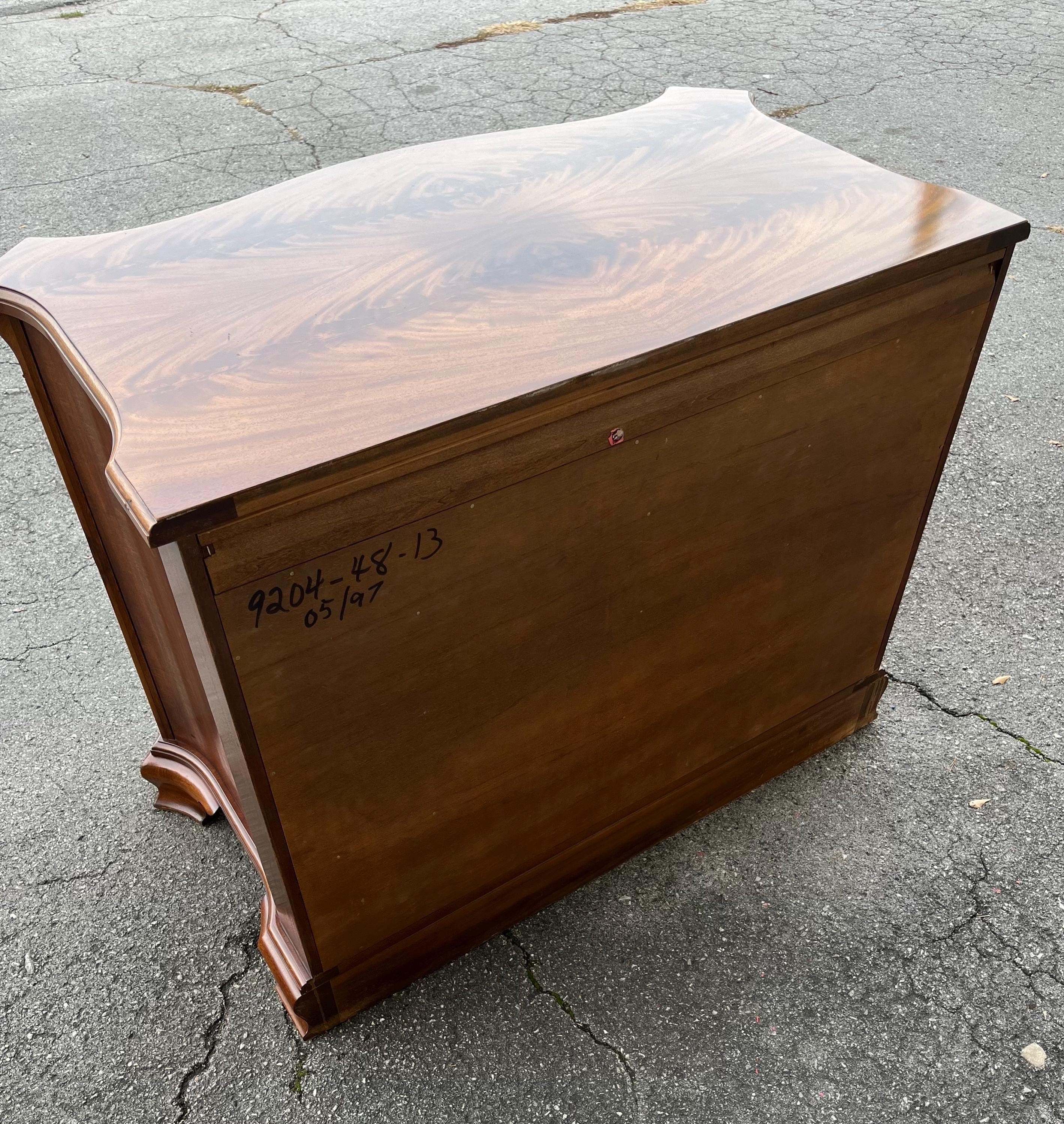 Serpentine Bachelor’s Chest by Ej Victor - Thumbnail 5