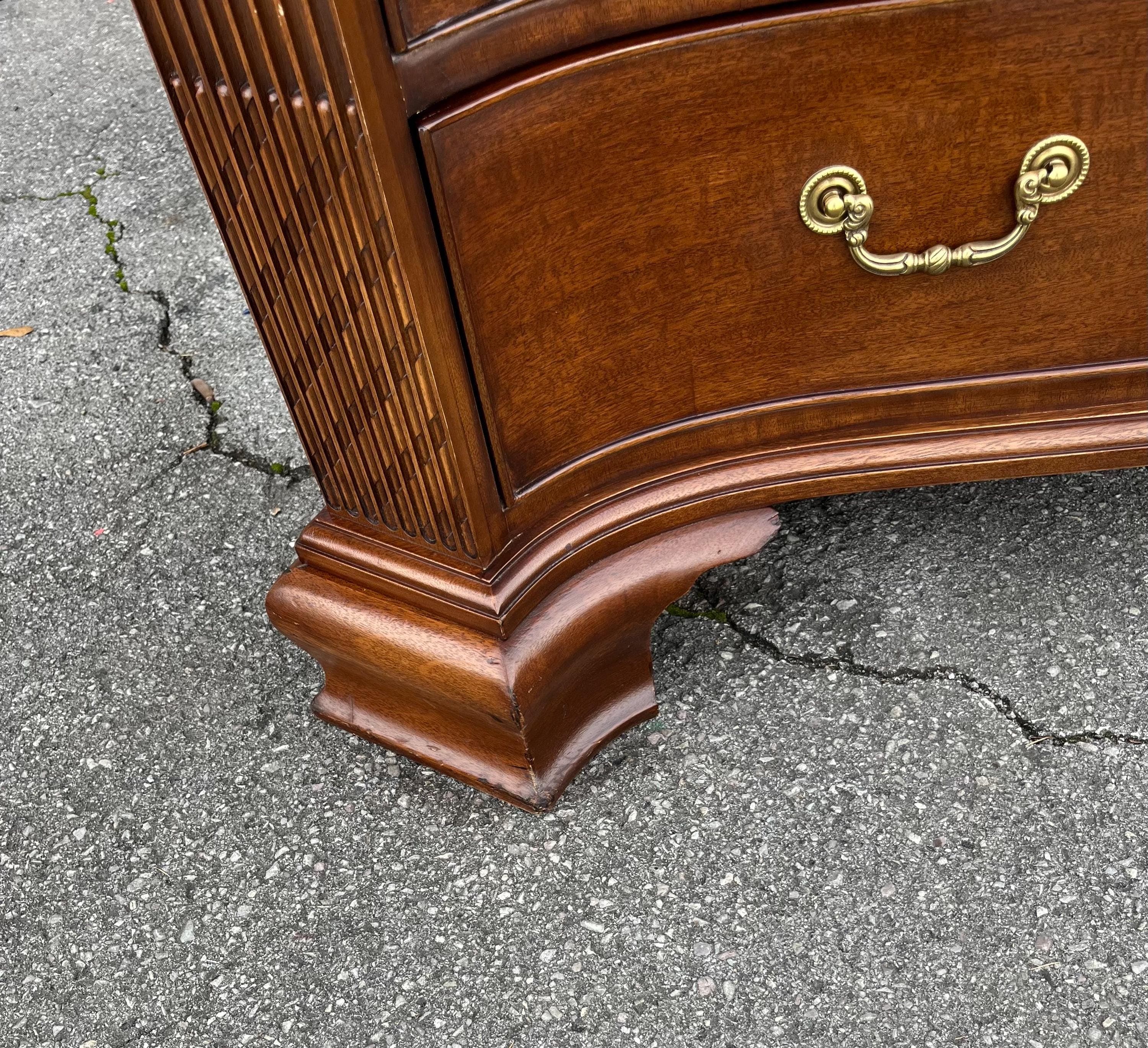 Serpentine Bachelor’s Chest by Ej Victor - Thumbnail 8