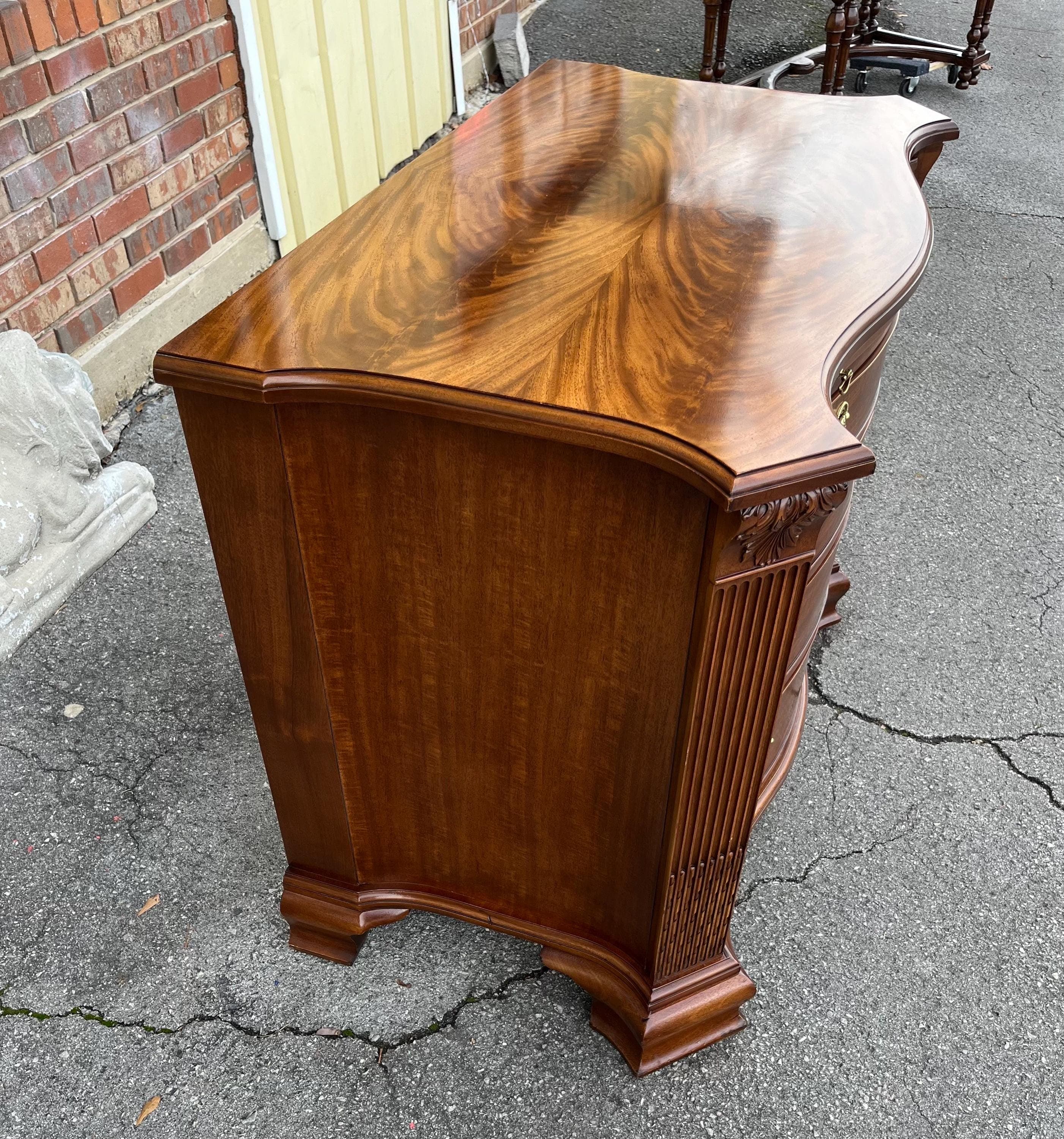 Serpentine Bachelor’s Chest by Ej Victor - Thumbnail 10