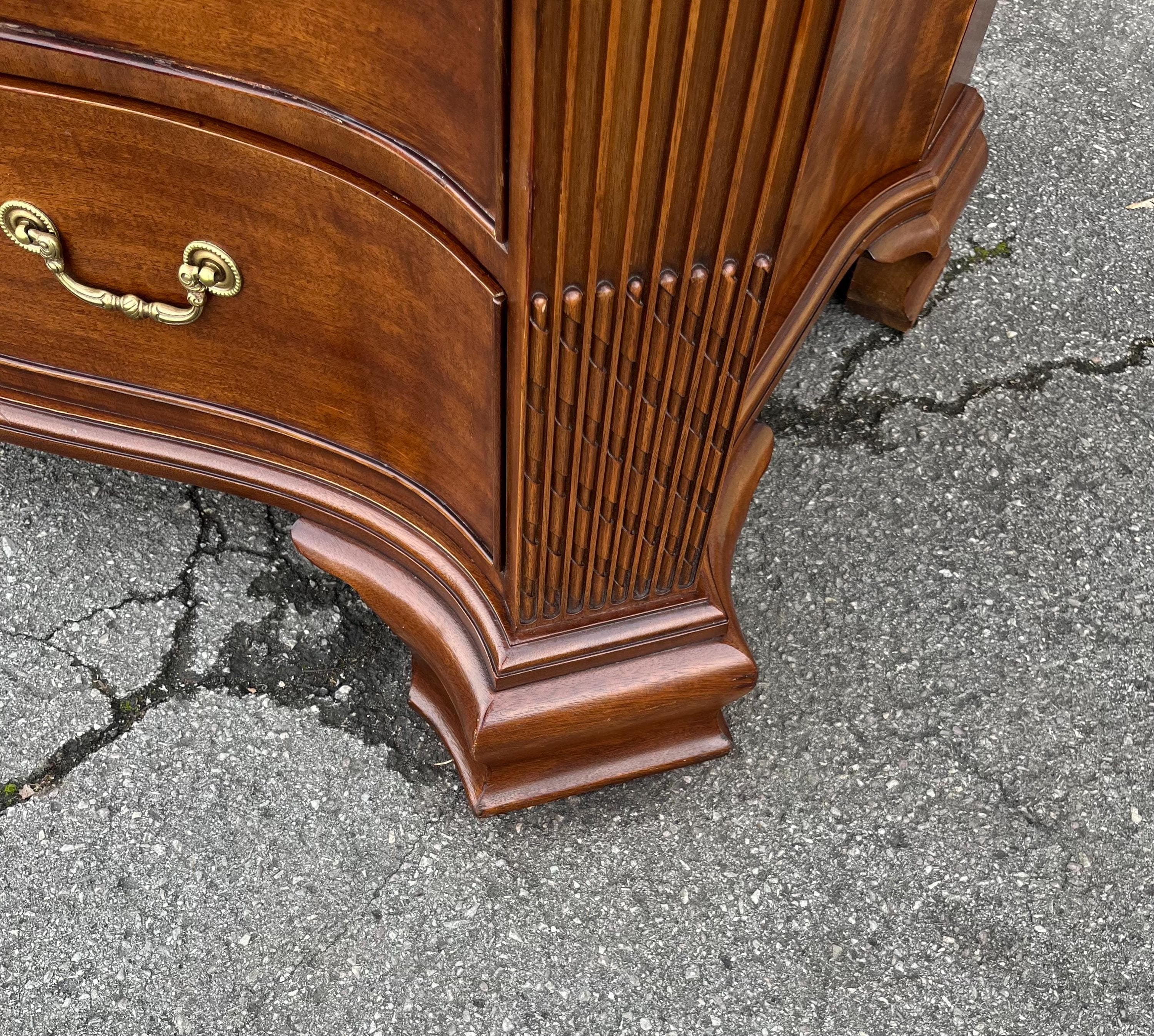 Serpentine Bachelor’s Chest by Ej Victor - Thumbnail 13