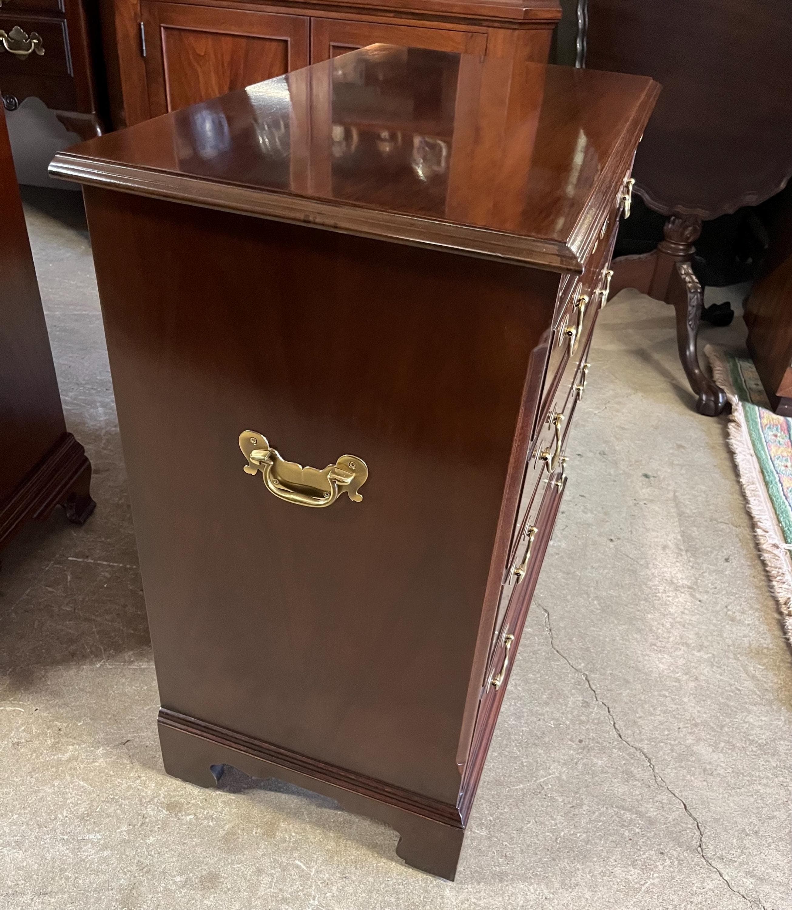 Hickory White American Masterpiece Bachelor’s Chest - Thumbnail 8