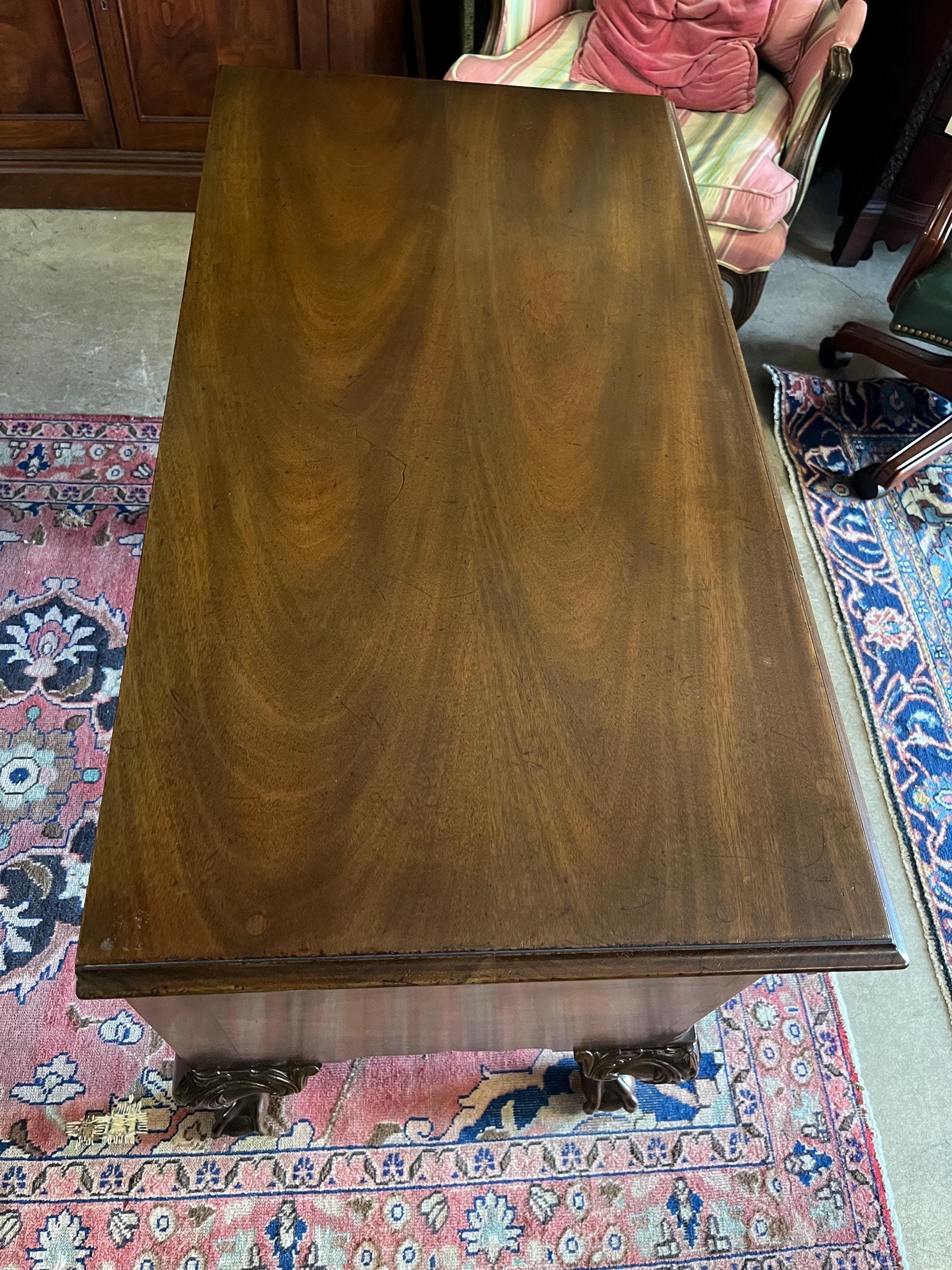 Kittinger Colonial Williamsburg Lowboy - Thumbnail 5