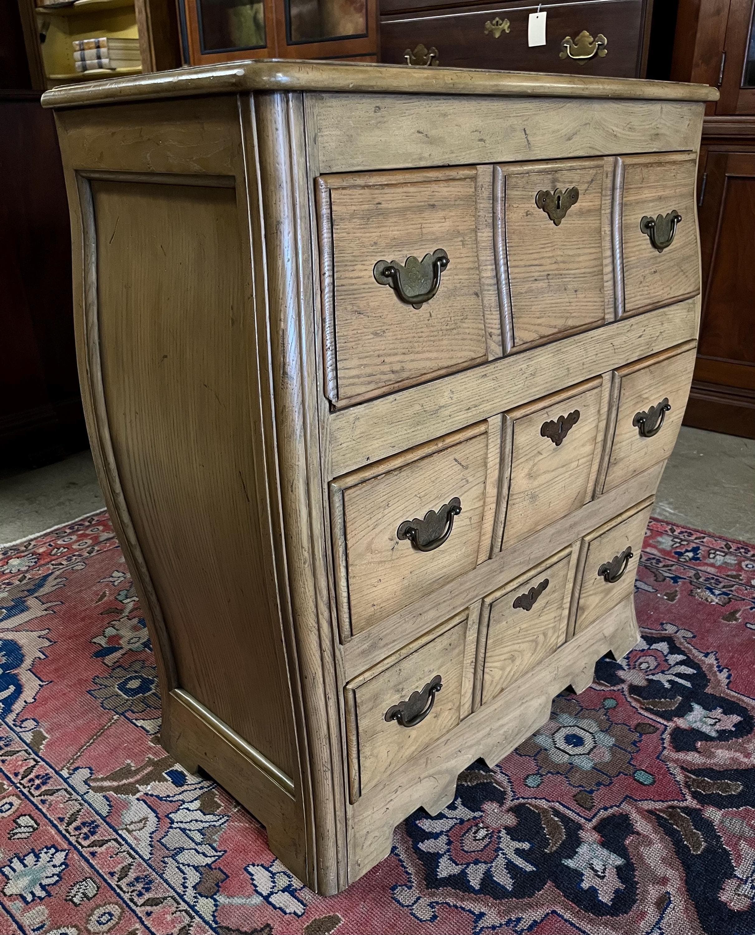 Baker Furniture No. 1608 Bombe Chest - Thumbnail 6