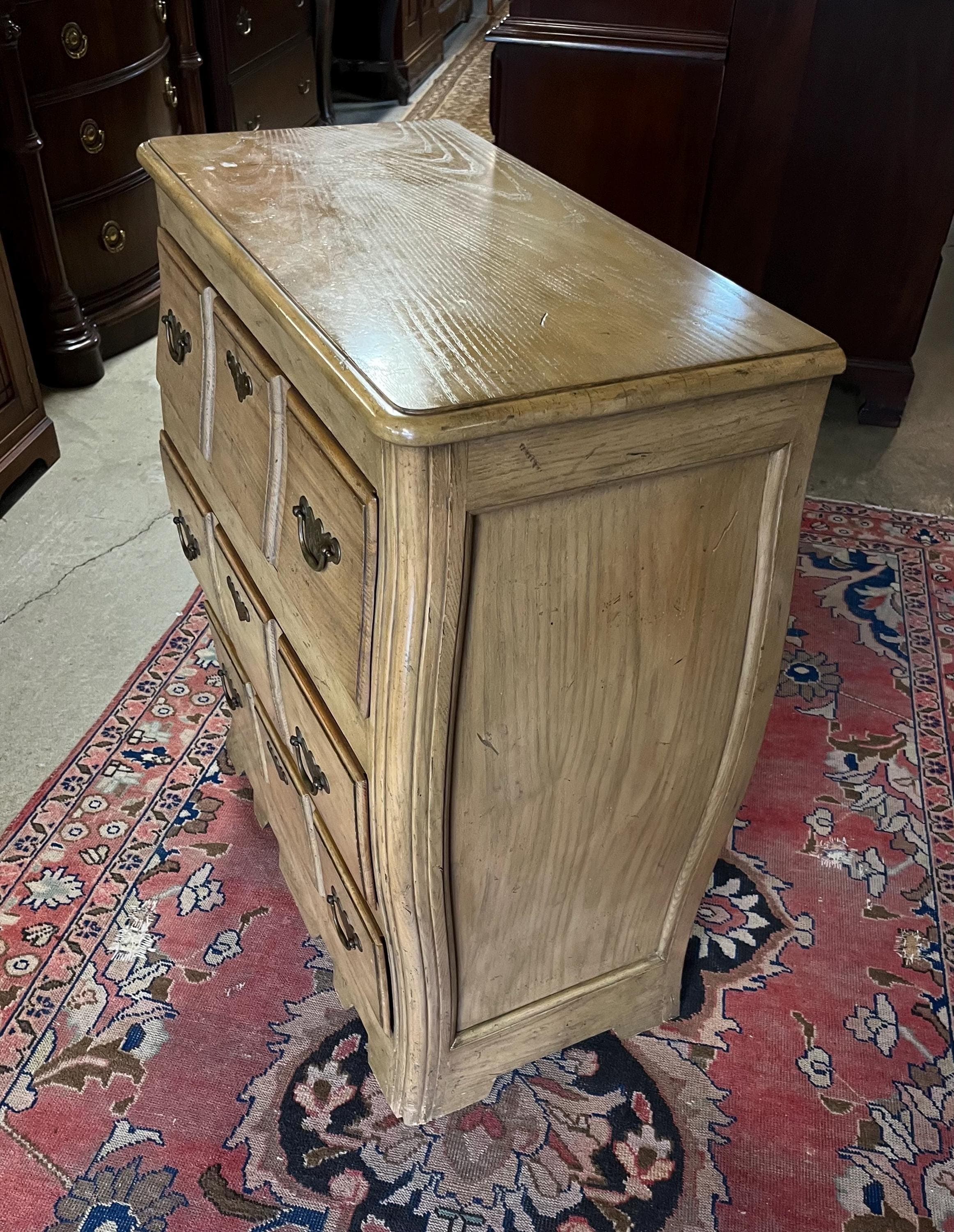 Baker Furniture No. 1608 Bombe Chest - Thumbnail 5