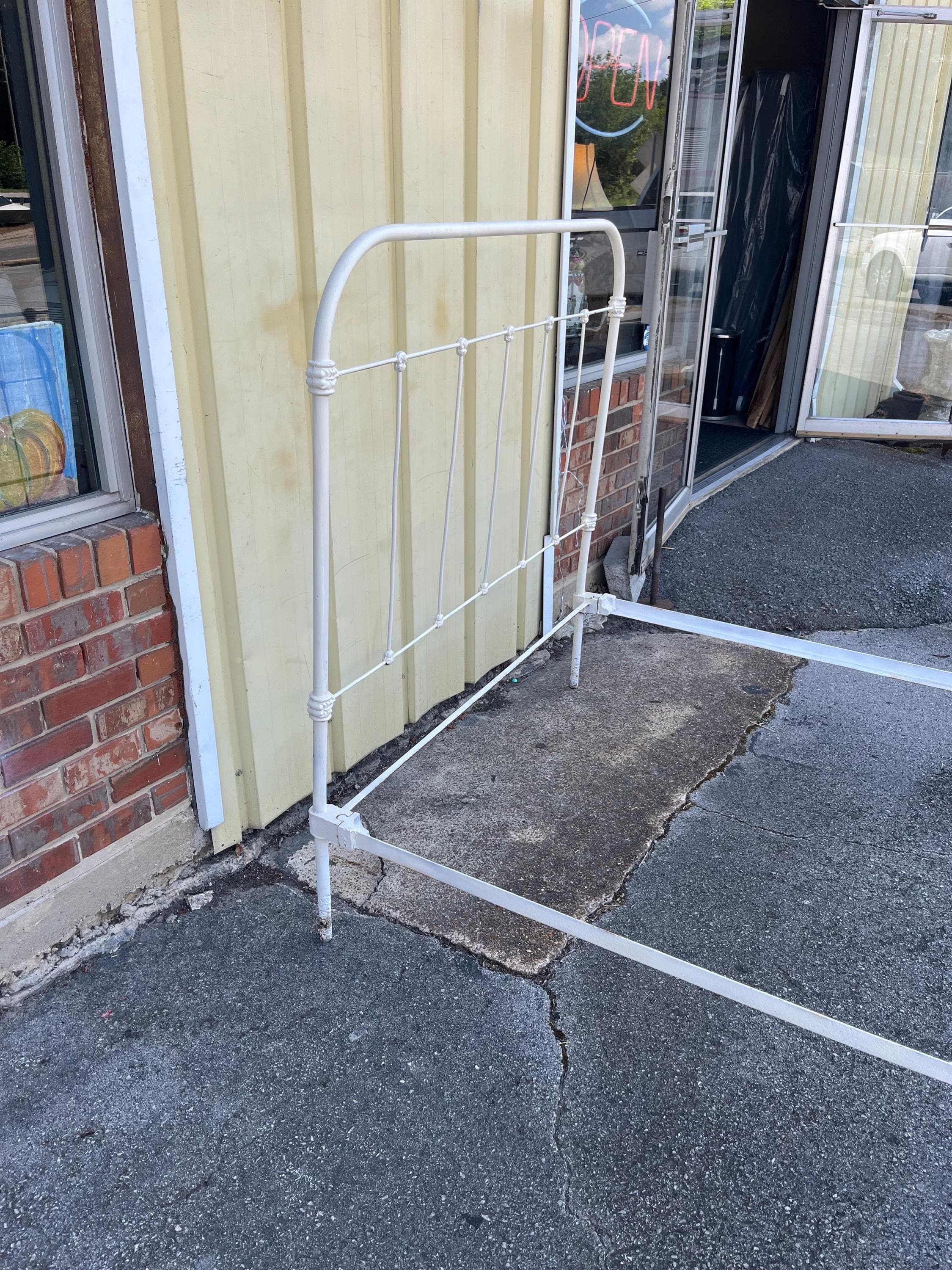 Antique Iron Bed - Thumbnail 3