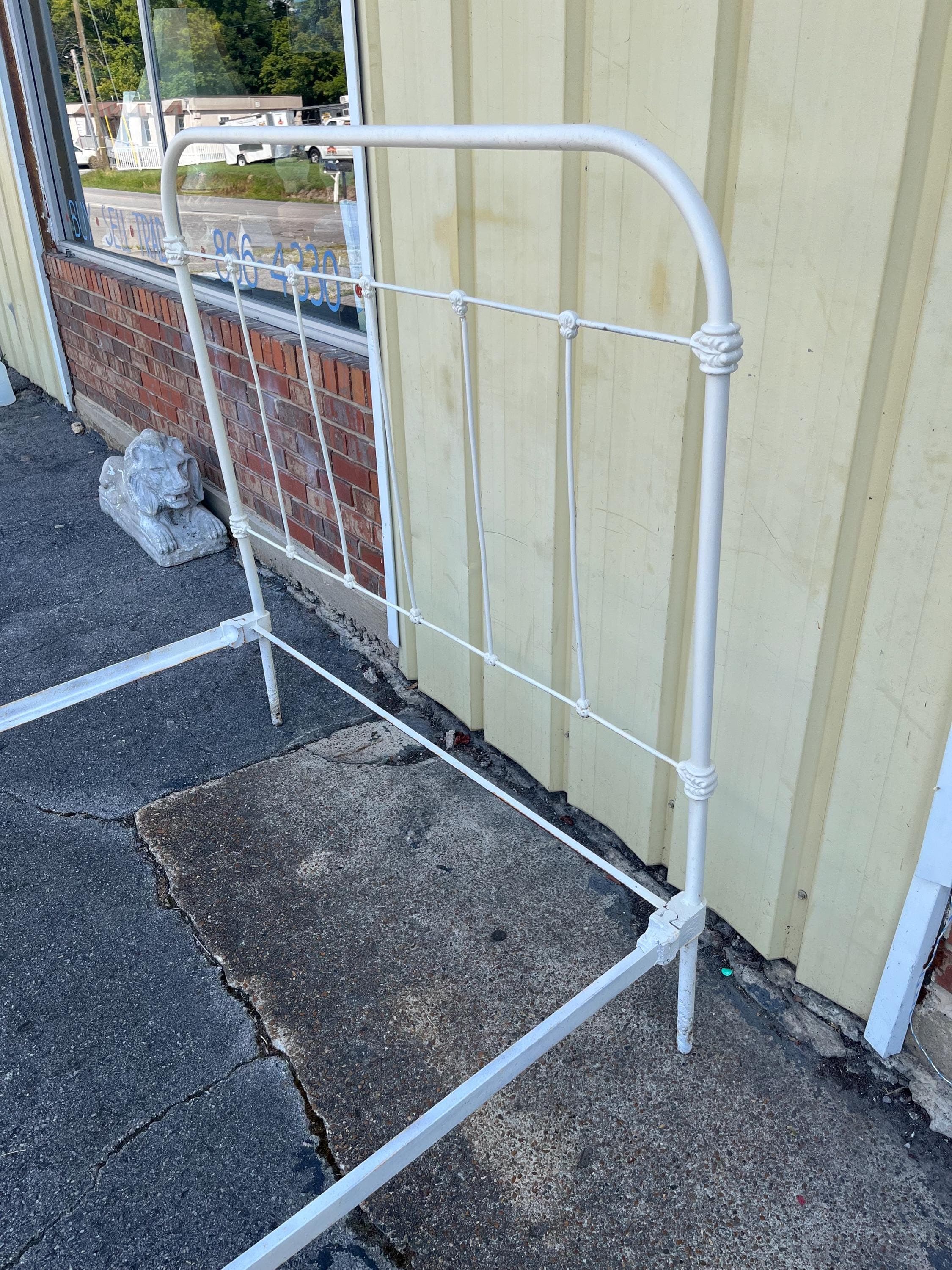 Antique Iron Bed - Thumbnail 9