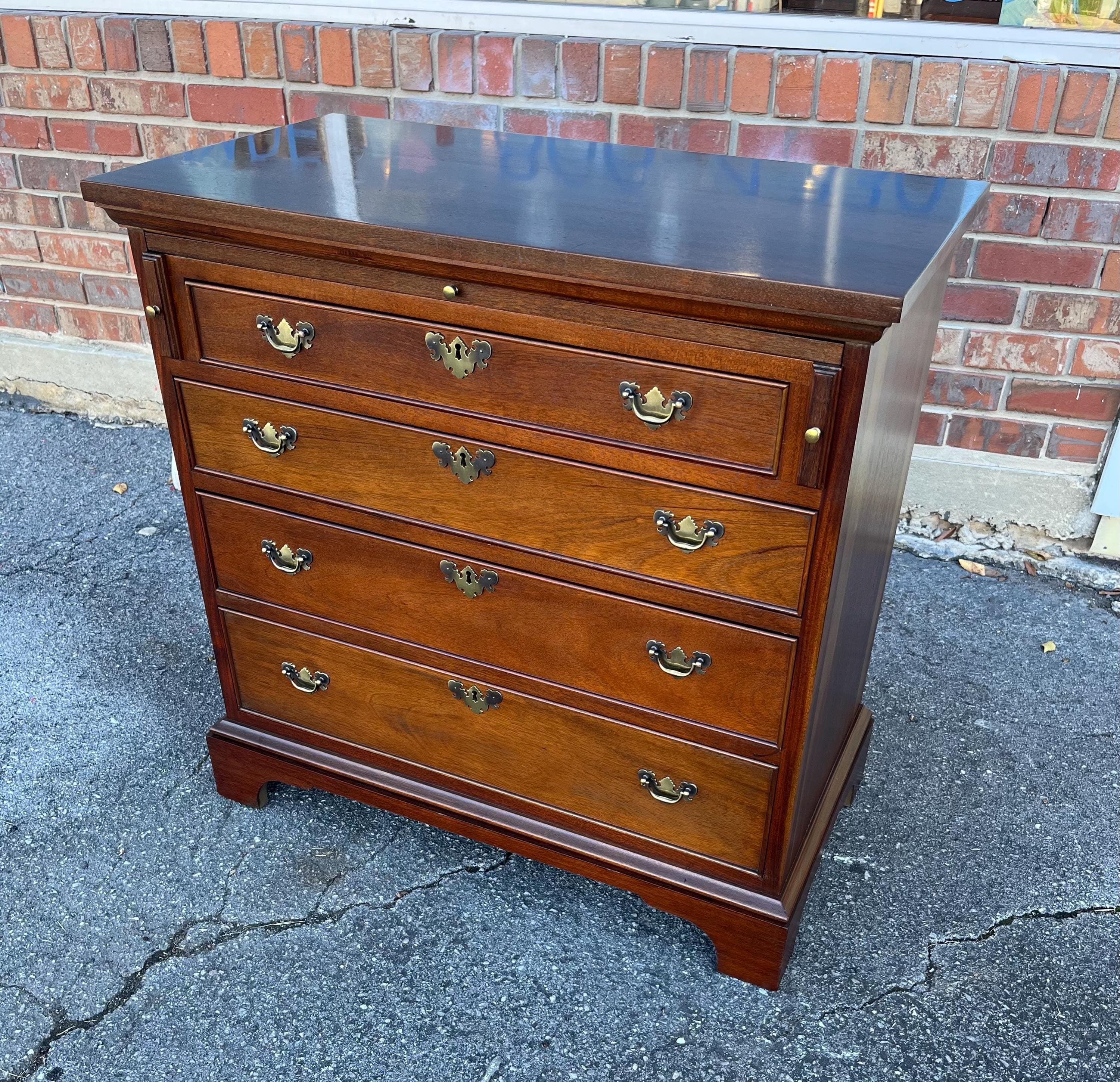 Craftique Mary Washington Bachelor’s Chest - Thumbnail 12