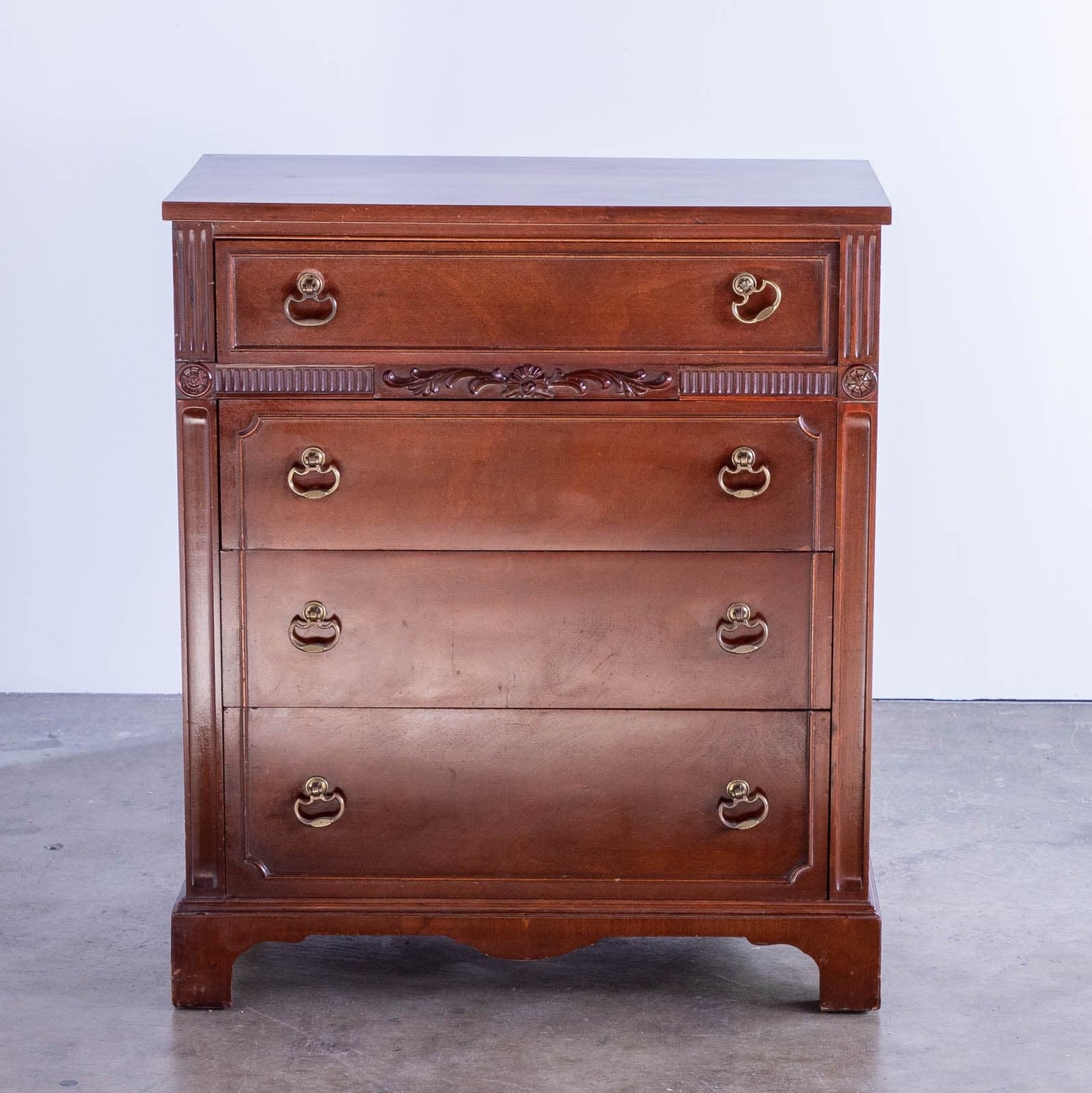 Vintage Dresser / Chest with 4 Drawers