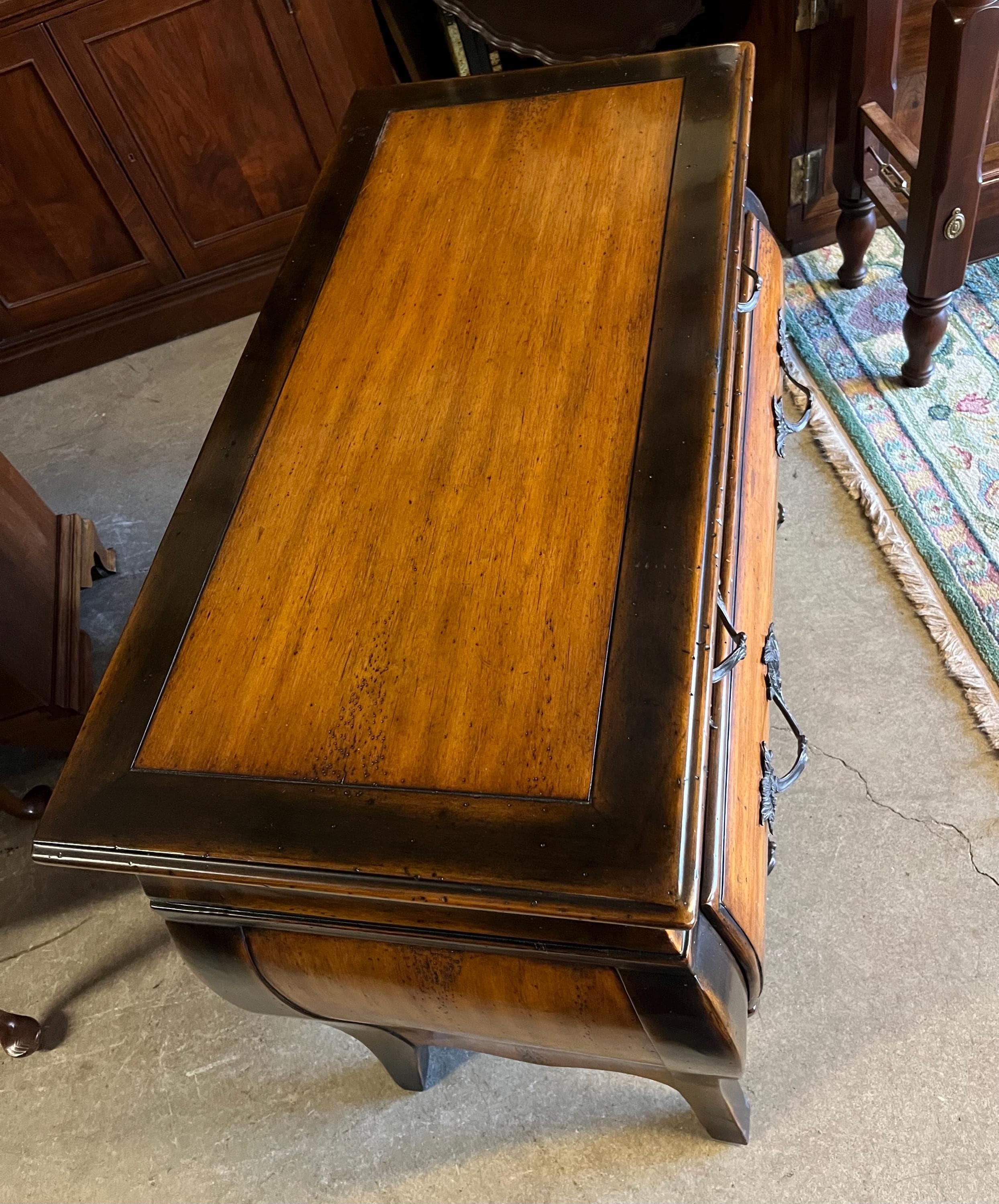 Theodore Alexander Chateau Du Vallois Bombe Chest - Thumbnail 3