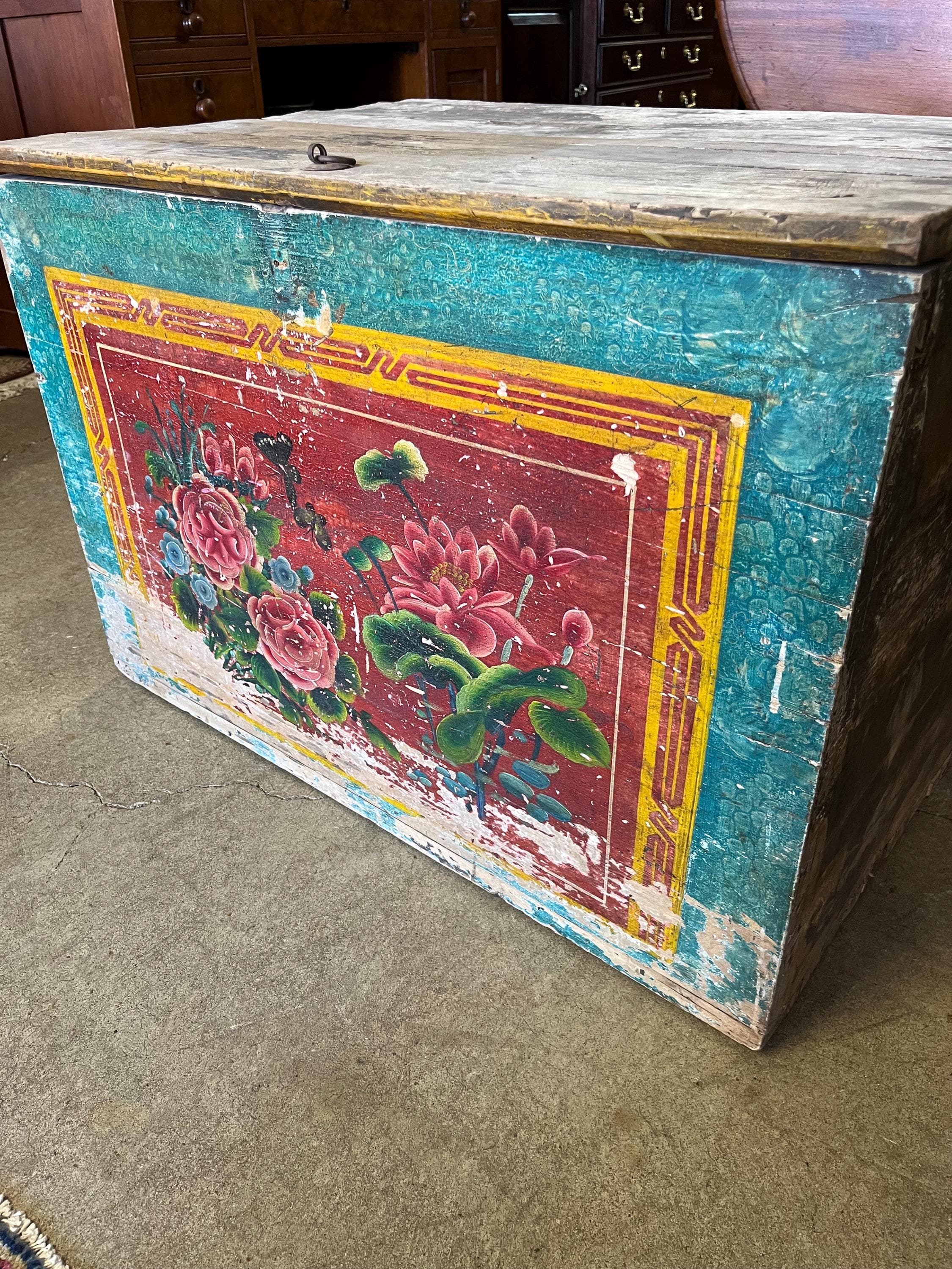 Antique Primitive Painted Trunk - Thumbnail 11