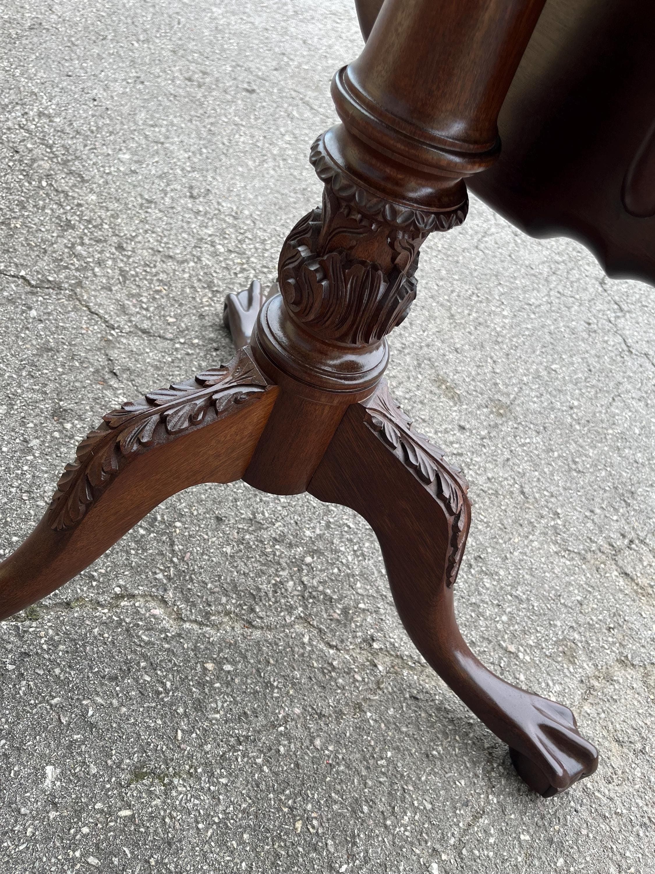 Craftique tilt-top pie crust table - Thumbnail 6