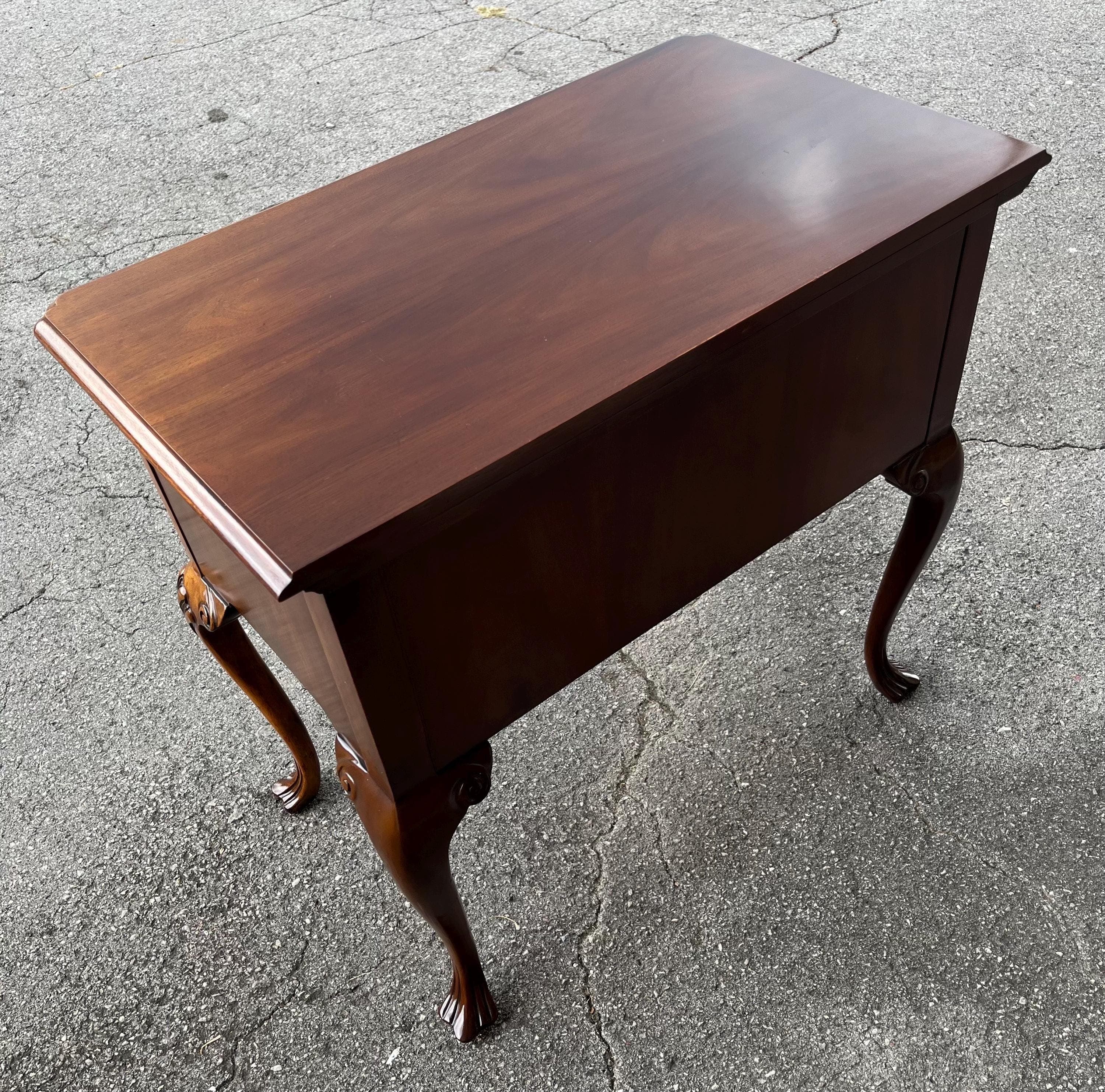 Councill Craftsmen Chippendale Lowboy - Thumbnail 9