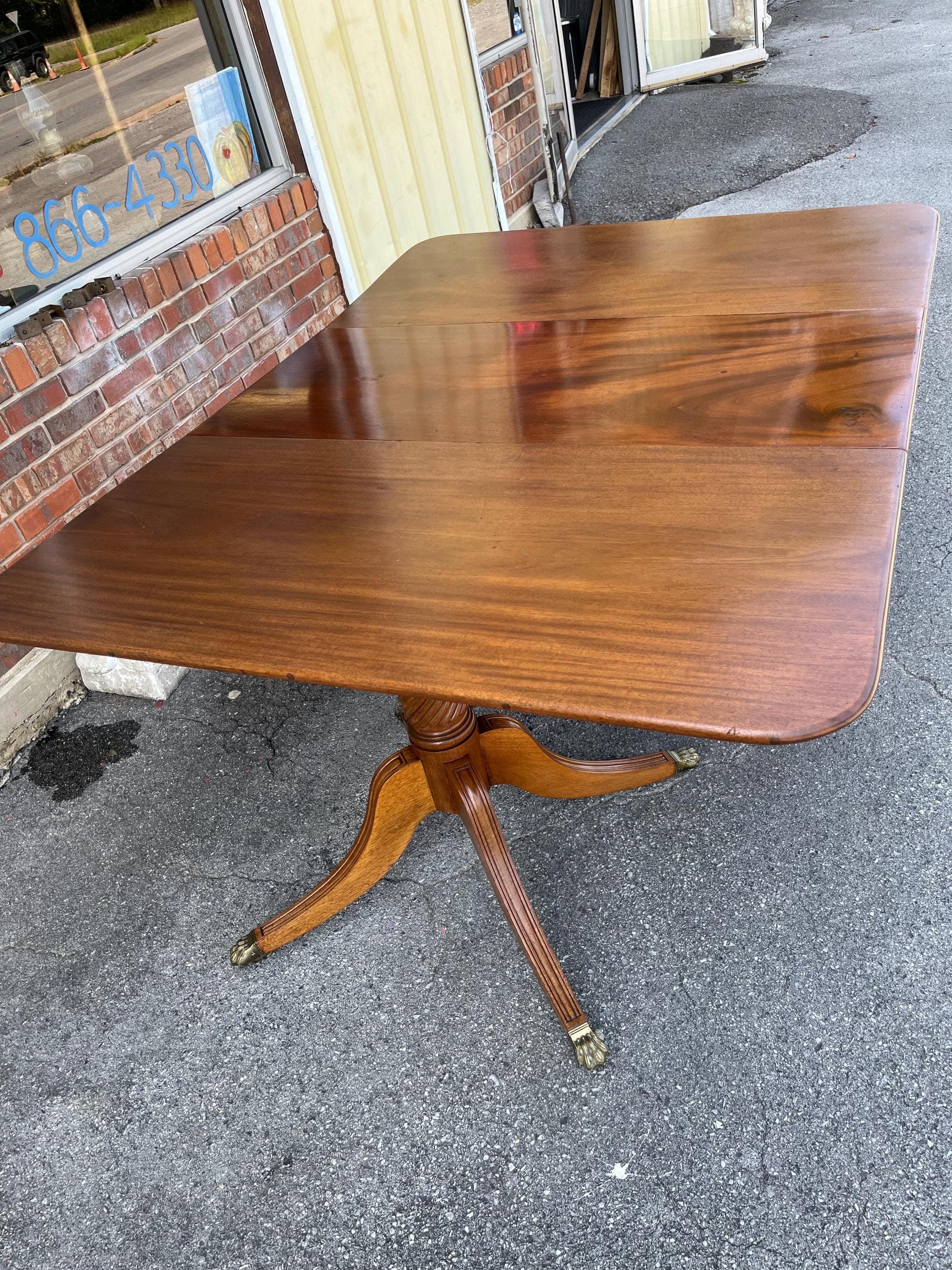 Double Pedestal Table - Thumbnail 9