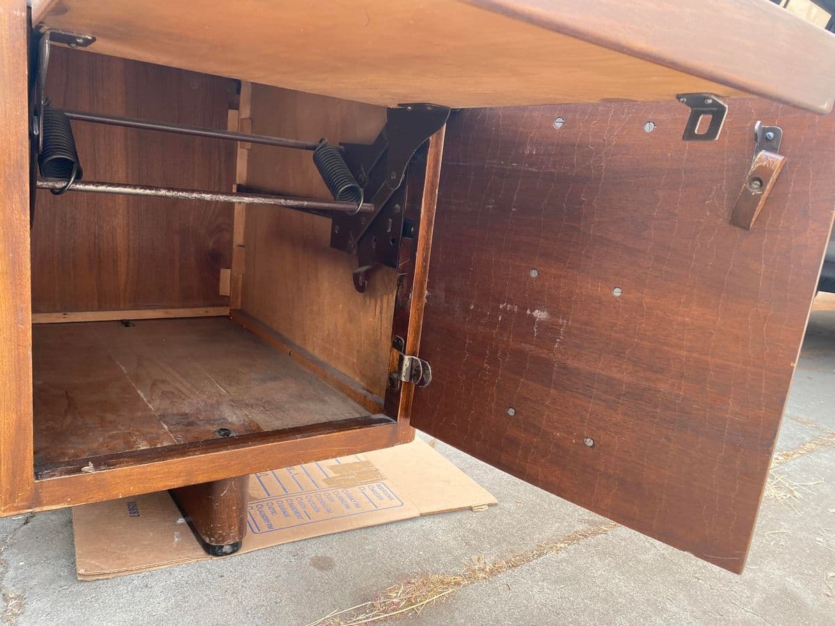 1960s Vintage Mid Mid Century Modern Wooden Desk Needs Restoration - Thumbnail 6