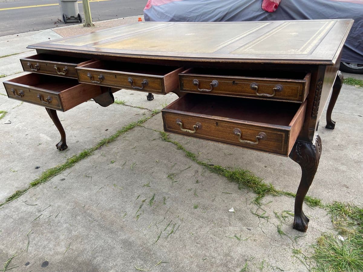 1920s Antique English Leather Top and Claw Feet Partners Writing Desk. - Thumbnail 7