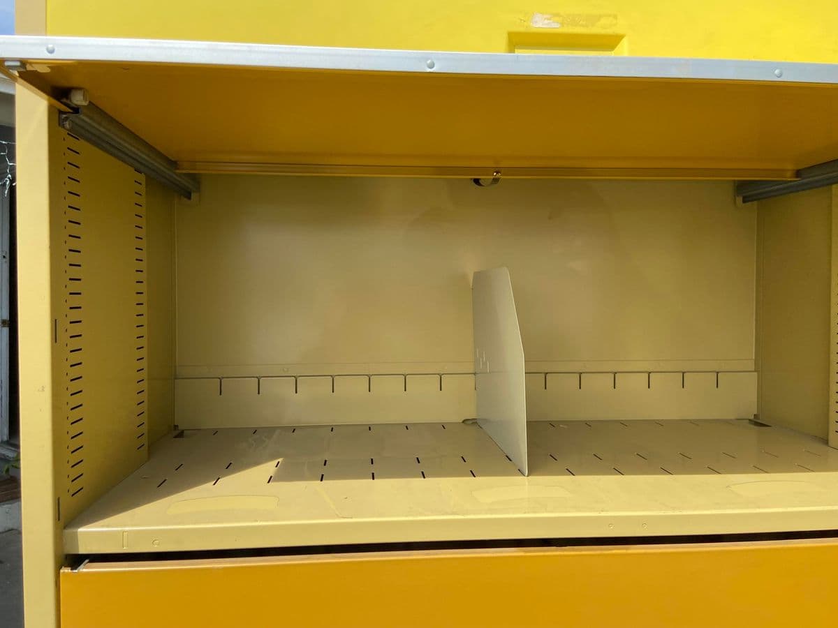 1970s Tab Vintage Mid Century Modern Metal Industrial Barrister Style Cabinet - Thumbnail 5