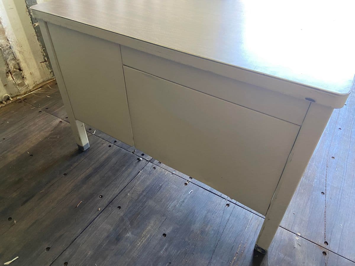 1940s Vintage Mid Century Modern Metal Tanker Desk - Thumbnail 12