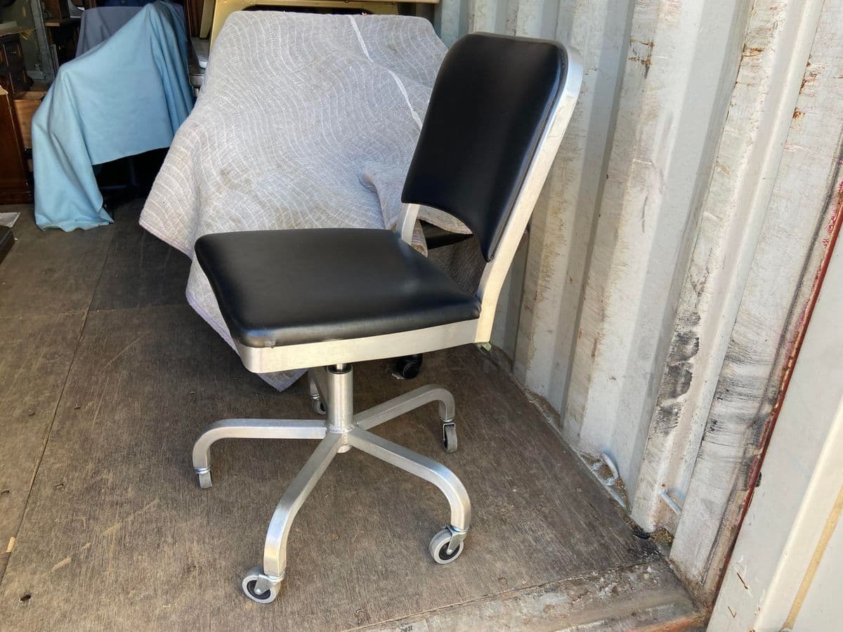 Pre Owned Emeco Navy Swivel Aluminum Desk Chair - Thumbnail 11