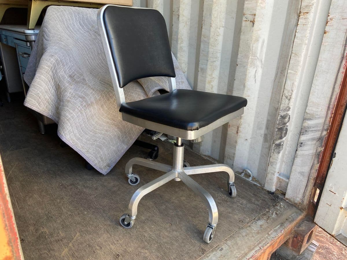Pre Owned Emeco Navy Swivel Aluminum Desk Chair - Thumbnail 12