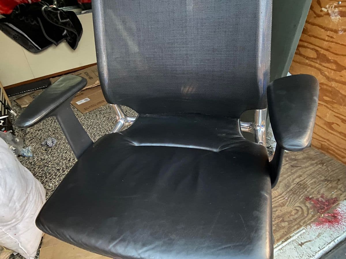 Vintage Vitra Meda Chair by Alberto Meda - Thumbnail 10