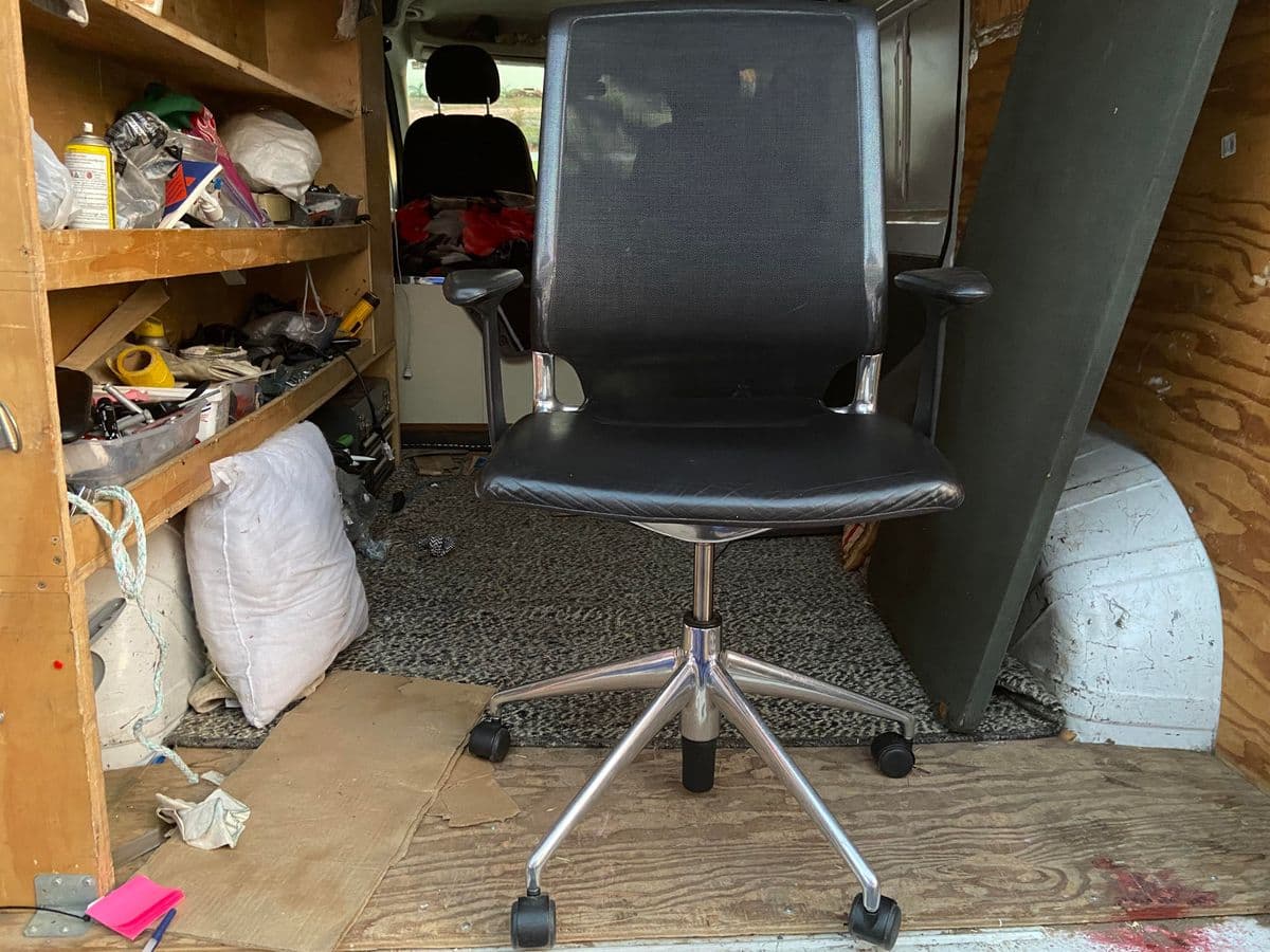 Vintage Vitra Meda Chair by Alberto Meda - Thumbnail 11