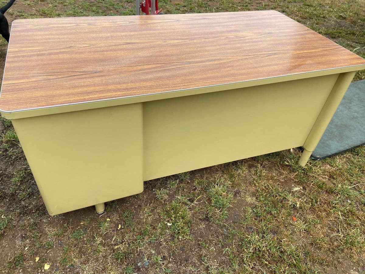 1970s Vintage Mid Century Modern Metal Tanker Desk - Thumbnail 9