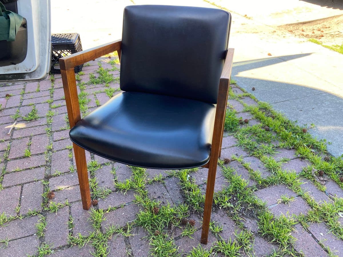1980s Vintage Modern Walnut Armchair by United Chair Company - Thumbnail 3