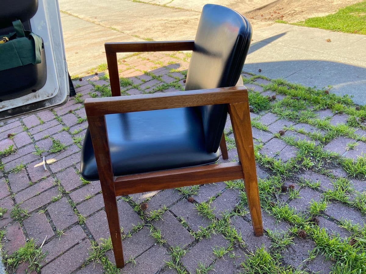 1980s Vintage Modern Walnut Armchair by United Chair Company - Thumbnail 8