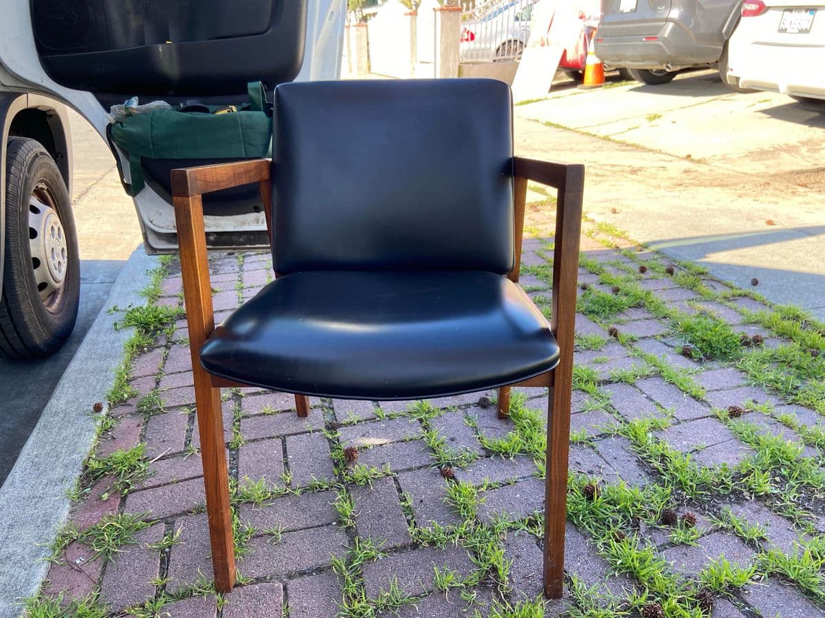 1980s Vintage Modern Walnut Armchair by United Chair Company - Thumbnail 9