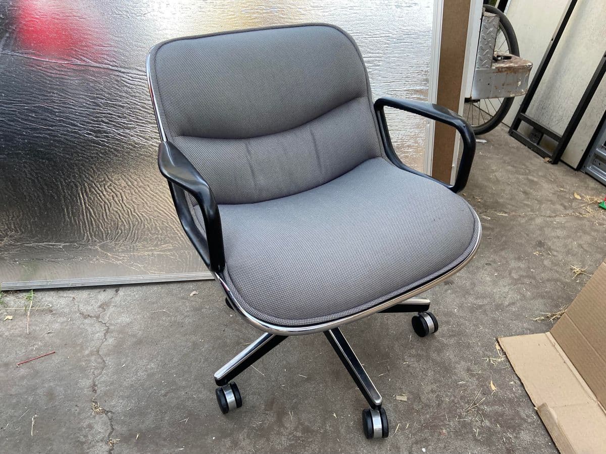 1980s Charles Pollock Mid-Century Modern Executive Desk Chair for Knoll - Thumbnail 8