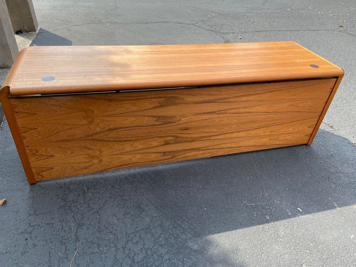1990s Vintage Mid Mid Century Modern Oak Credenza - Thumbnail 11