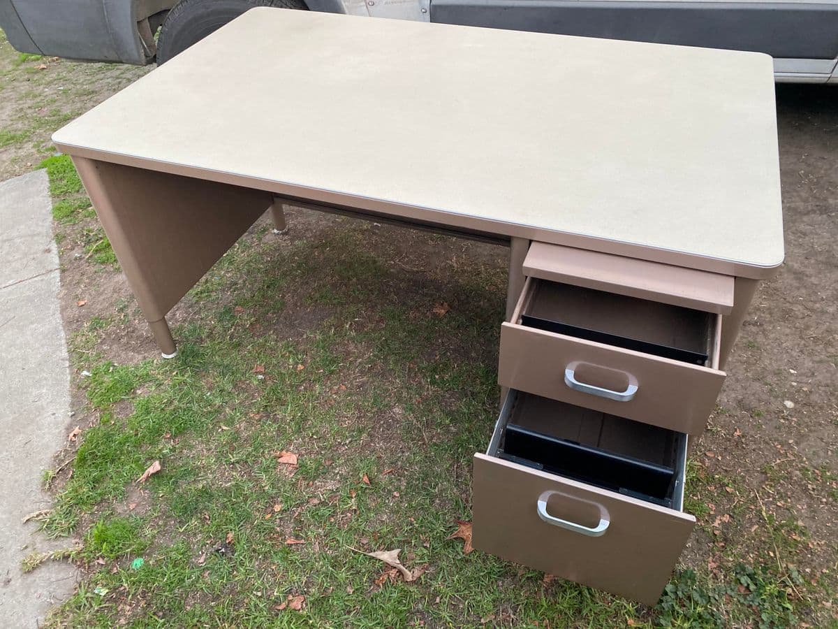 Vintage Mid-Century Modern Metal Executive Desk - Thumbnail 4