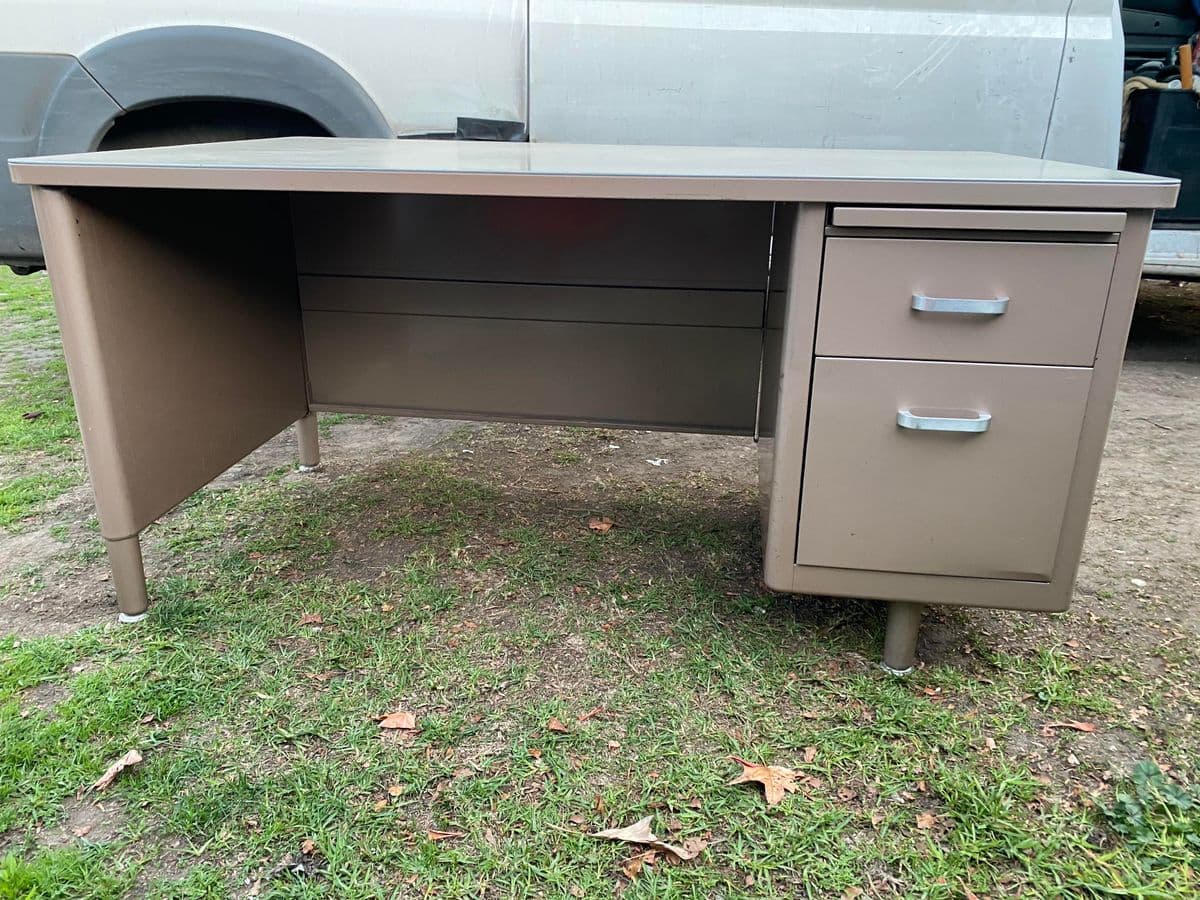 Vintage Mid-Century Modern Metal Executive Desk - Thumbnail 13