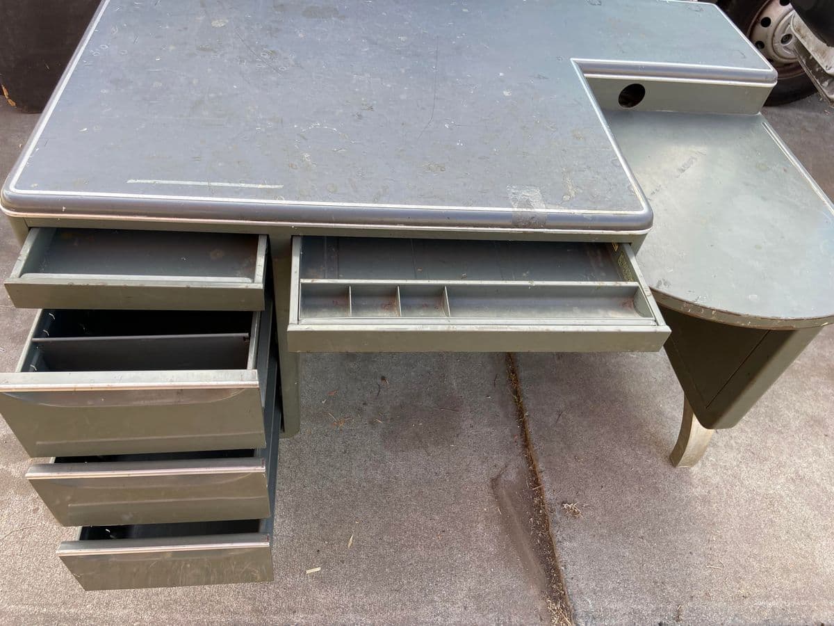 1950s General Fireproofing Company Vintage Metal Tanker Desk - Thumbnail 6