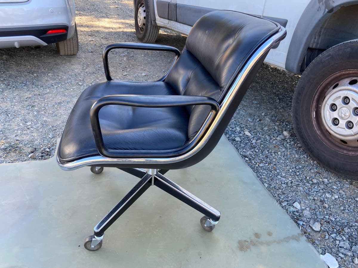 1980s Charles Pollock for Knoll Attributed Leather Executive Swivel Desk Chair - Thumbnail 6