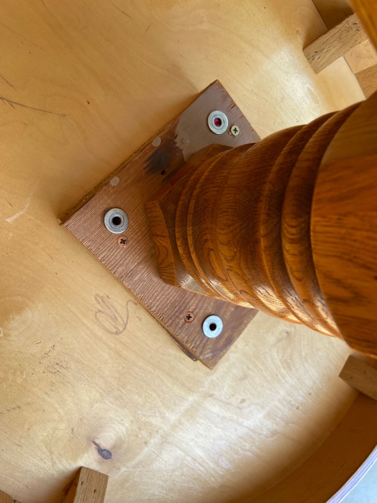 1990s Vintage Contemporary Oak Coffee Table - Thumbnail 6