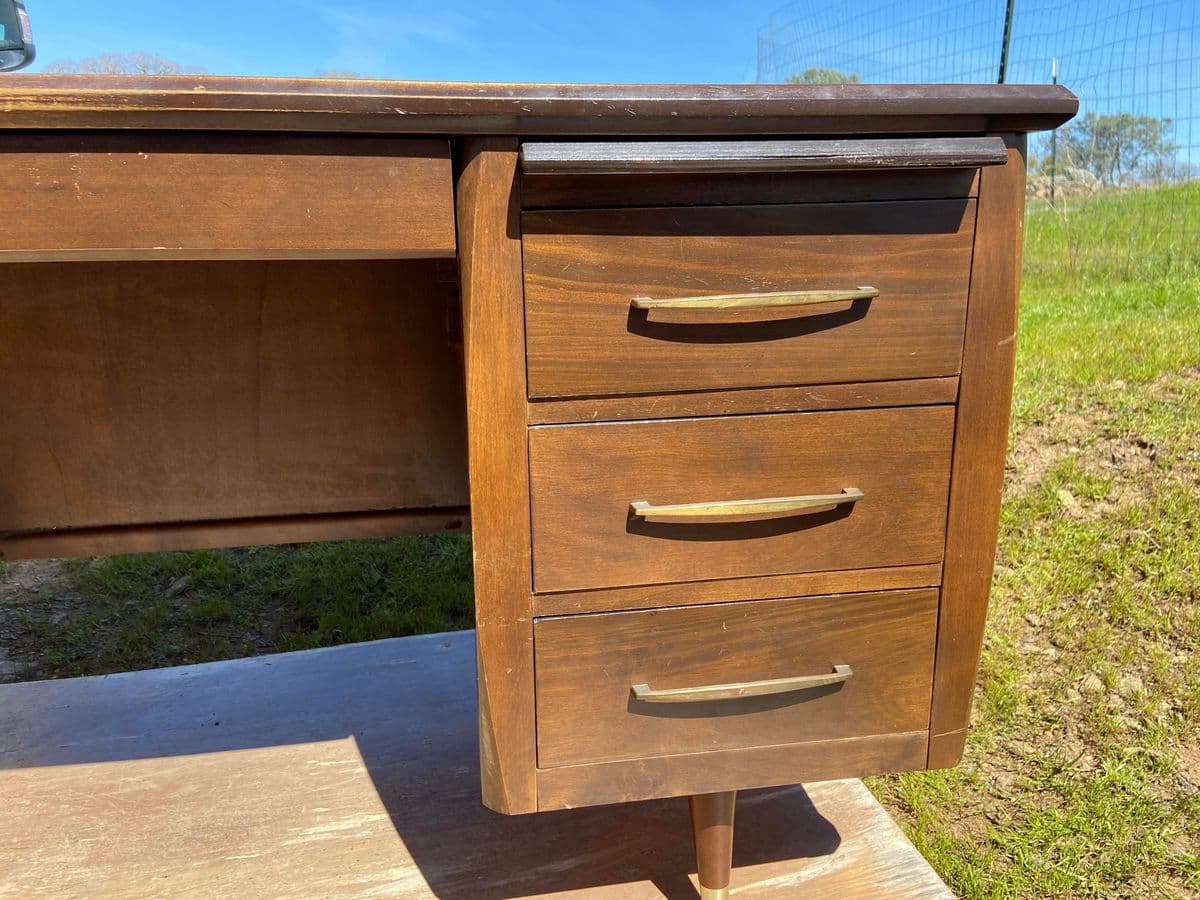 1970s Vintage Mid Century Modern Wood Veneer Desk - Thumbnail 4