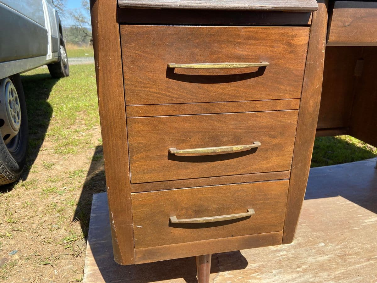 1970s Vintage Mid Century Modern Wood Veneer Desk - Thumbnail 5
