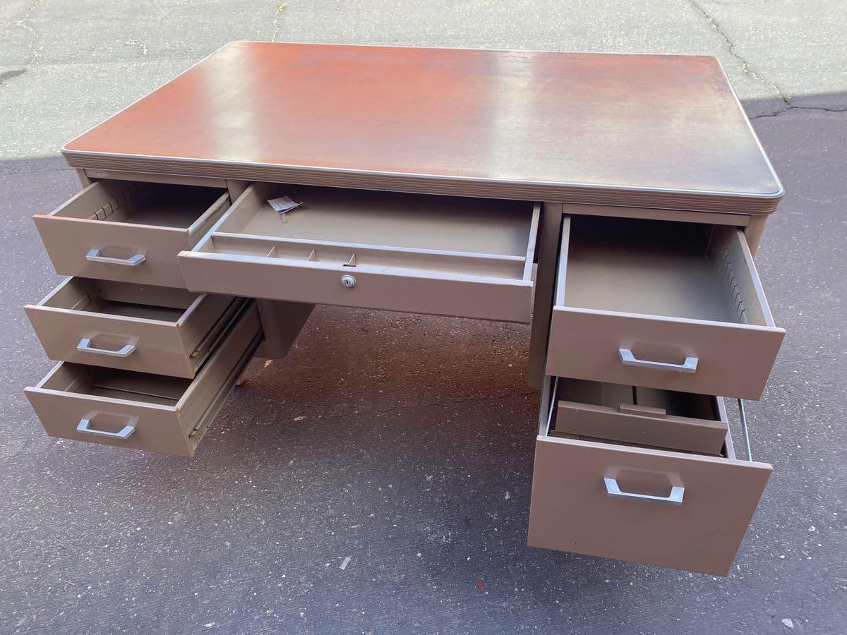 1960s Vintage Metal Tanker Desk - Thumbnail 4