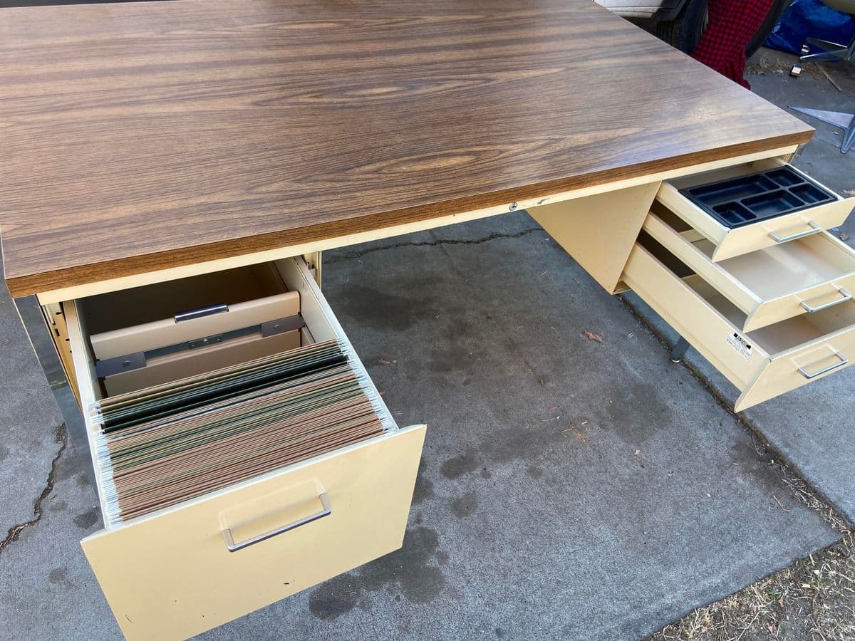 1980s Allsteel Vintage Mid Century Modern Metal Tanker Desk - Thumbnail 3