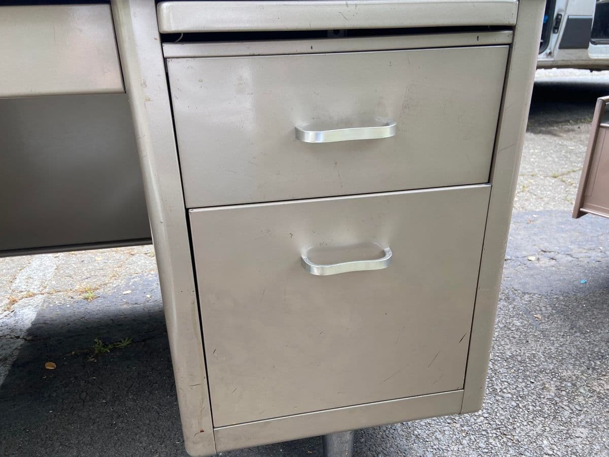 1980s Steelcase Vintage Mid Century Modern Metal Tanker Desk - Thumbnail 6