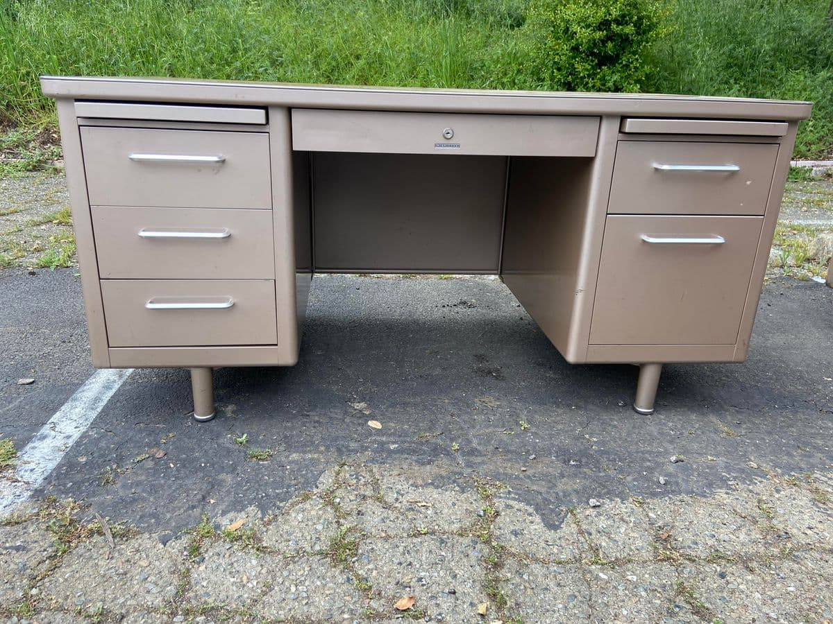 1980s Steelcase Vintage Mid Century Modern Metal Tanker Desk - Thumbnail 12