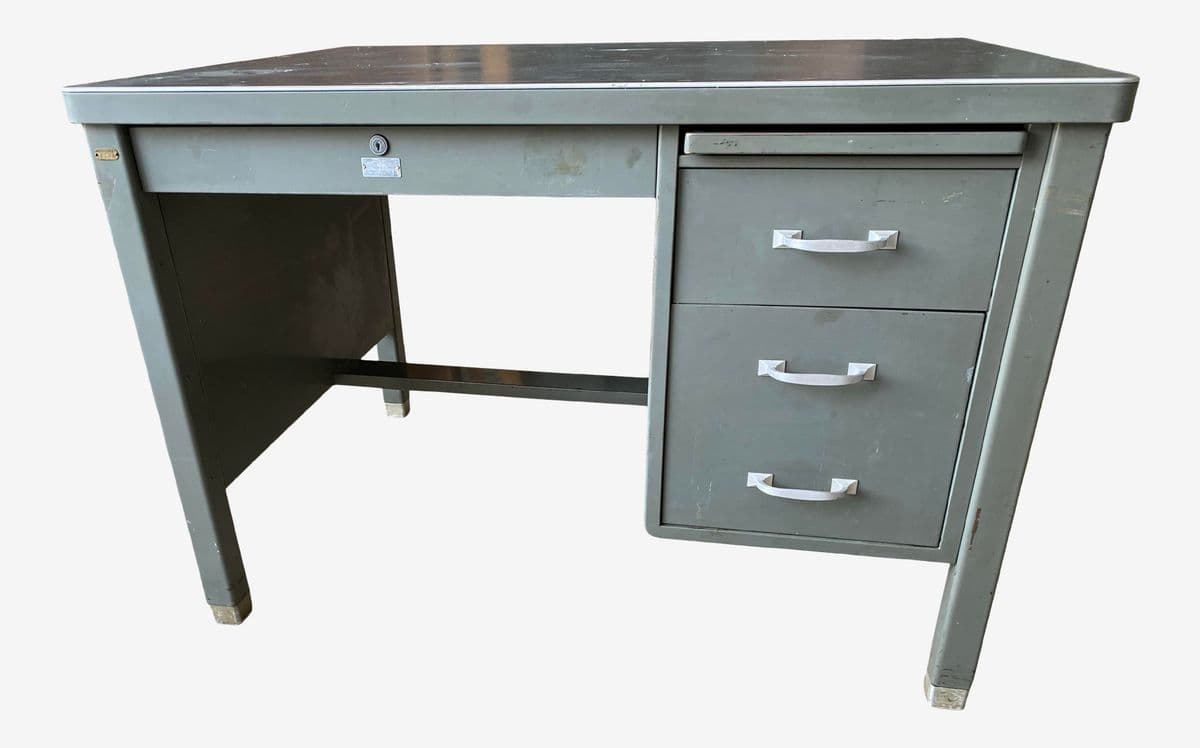 Vintage General Fireproofing Company Metal Tanker Desk - Image 1